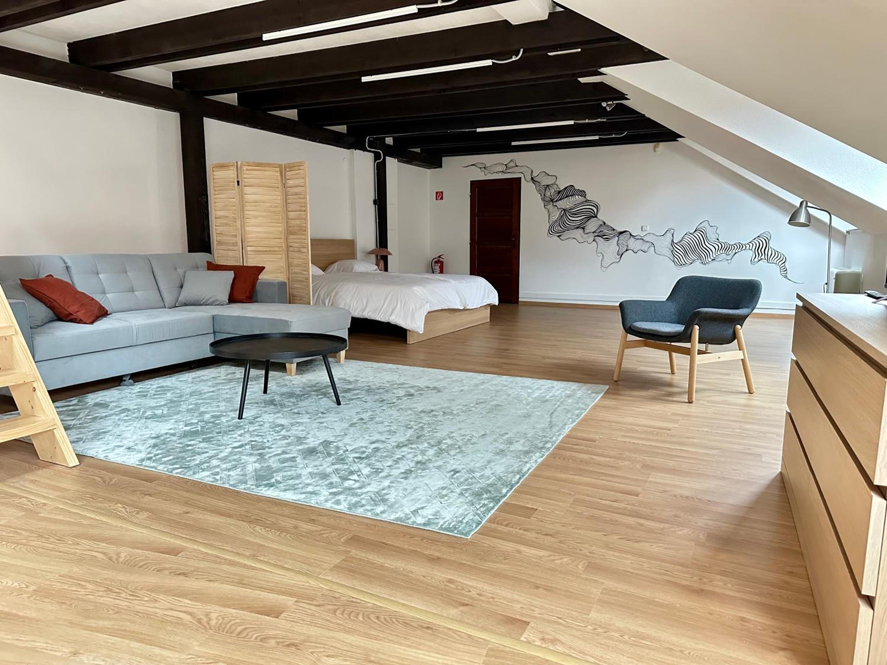 One-Bedroom Apartment