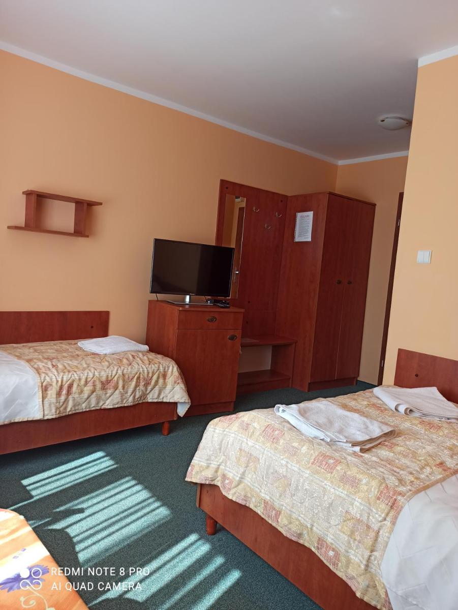 Triple Room with Bathroom photo 2