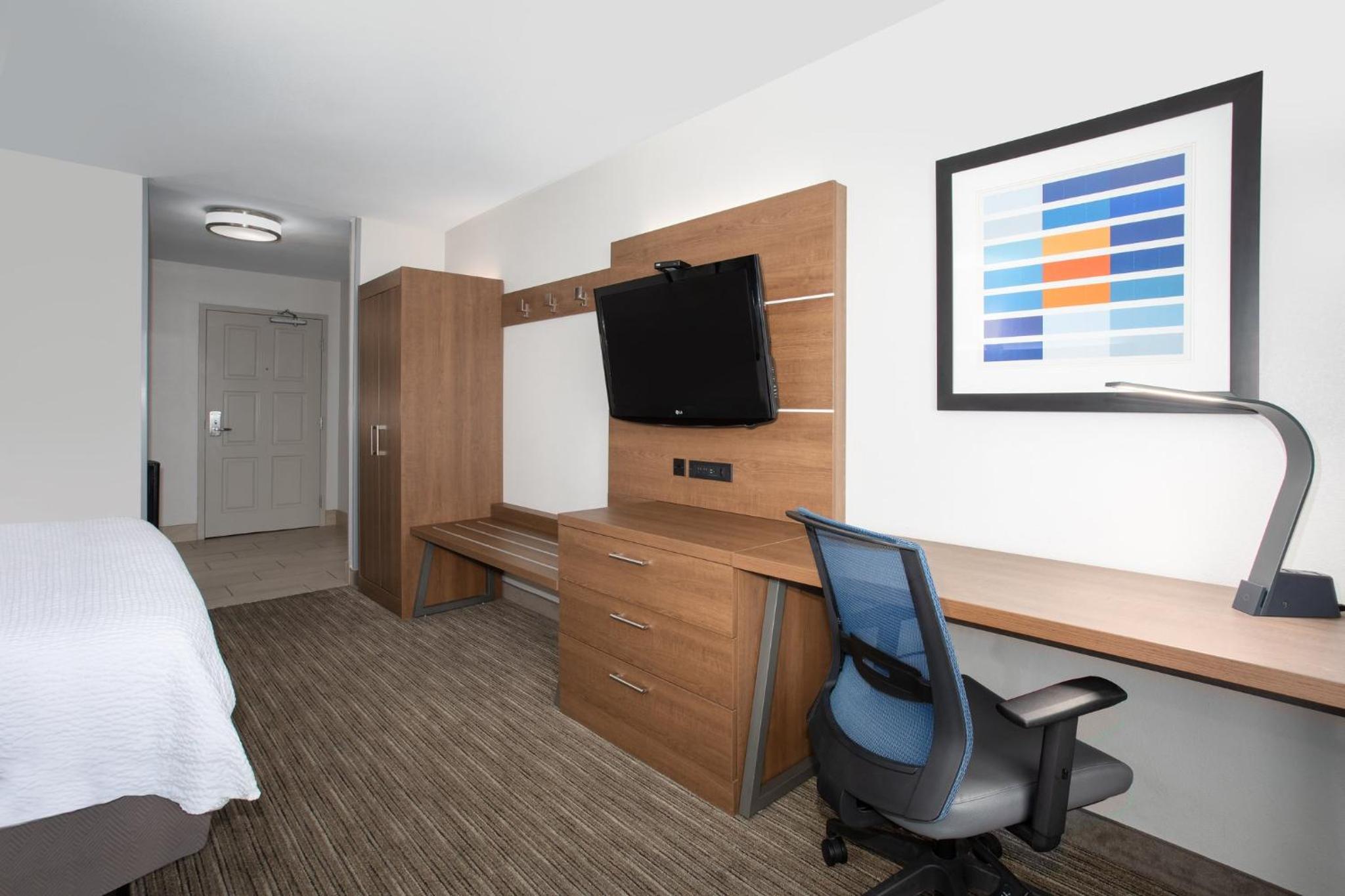 Standard King Room - Photo 1