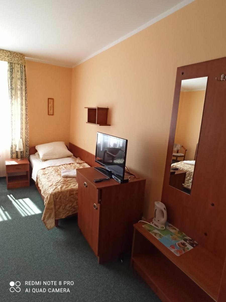 Triple Room with Private Bathroom photo 3