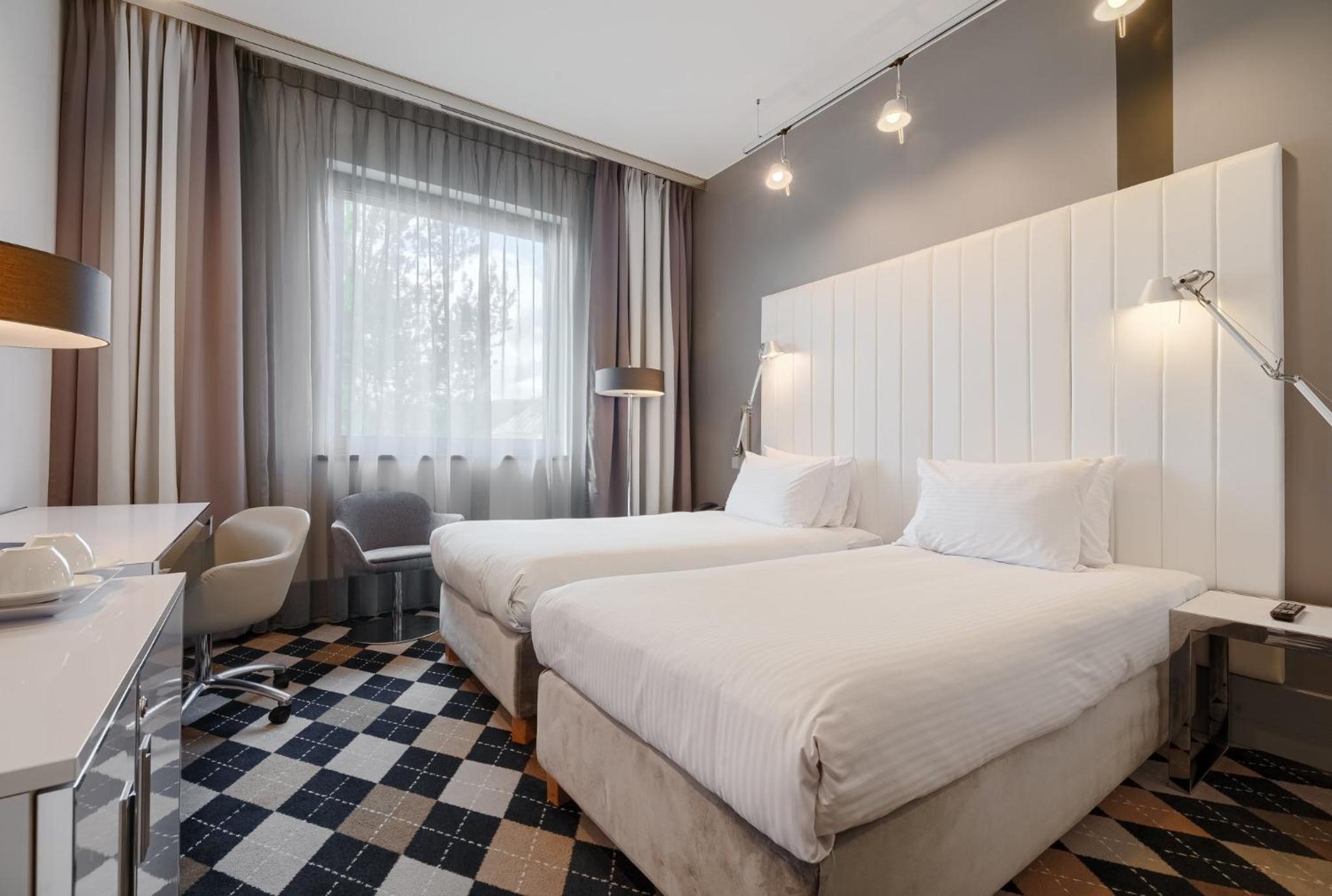 Premium Twin Room photo 3