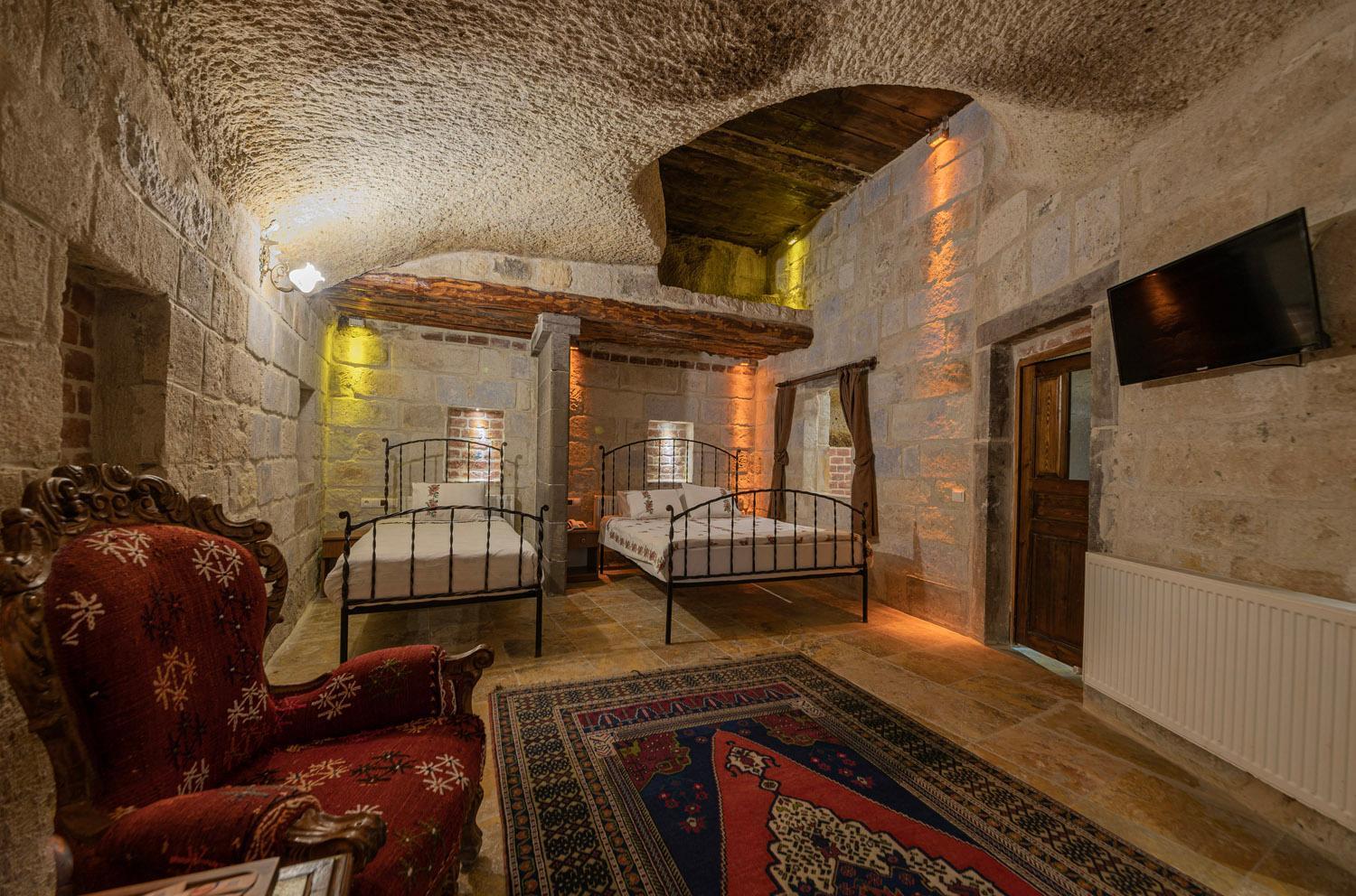 Deluxe King Room photo 1