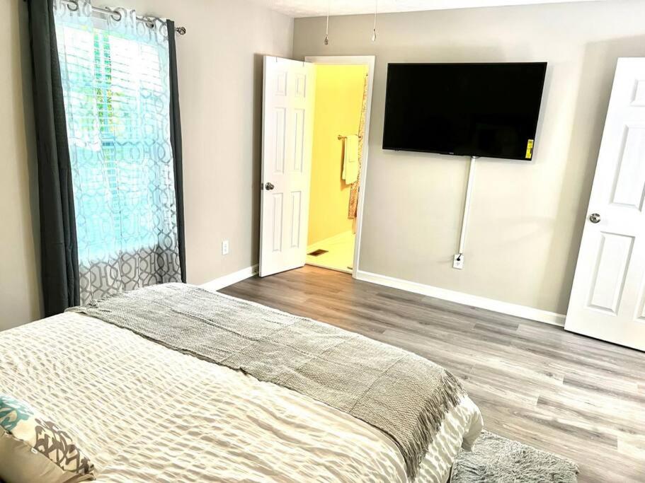 Four-Bedroom House photo 3