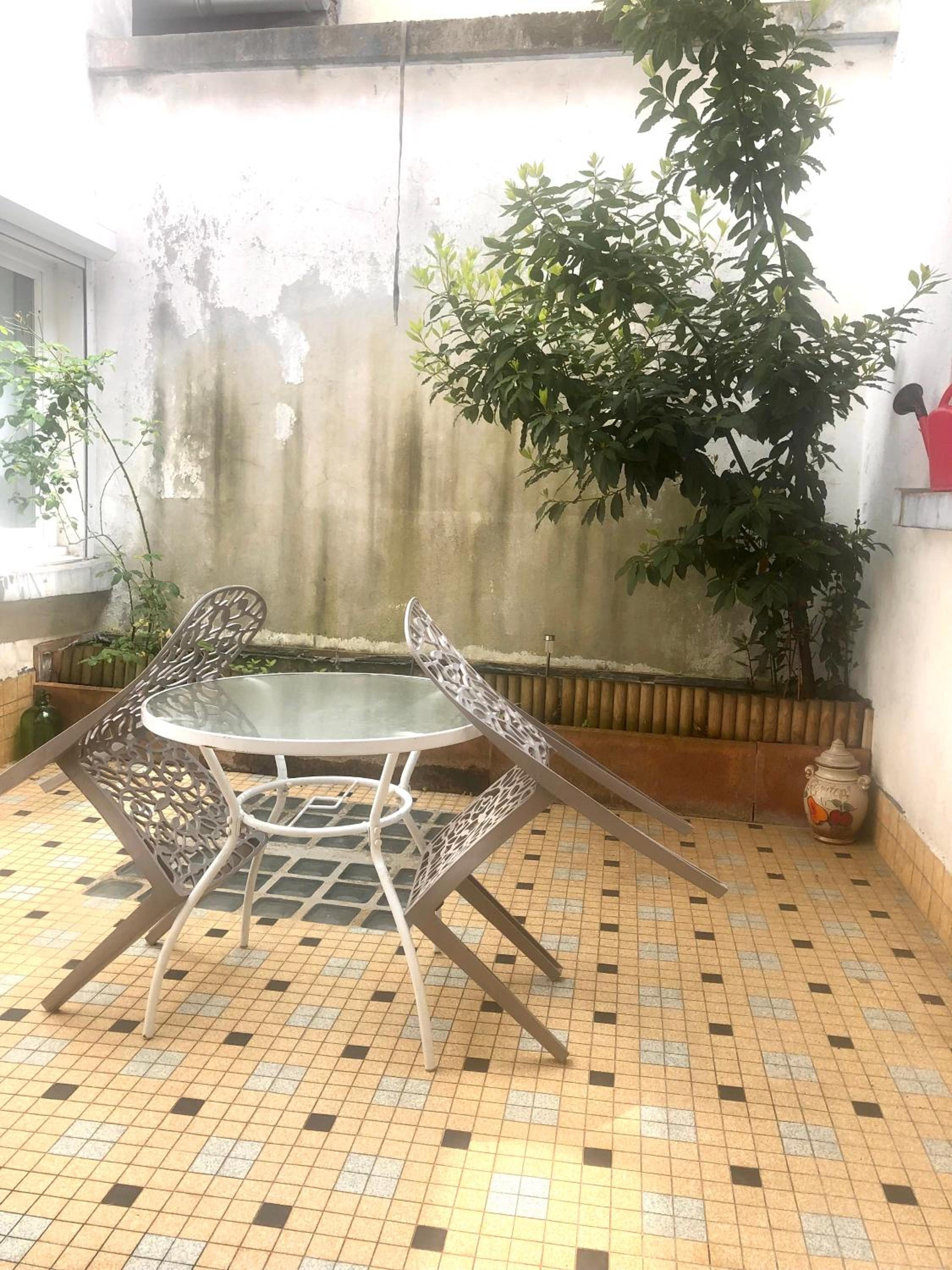 Apartment with Terrace - Photo 7