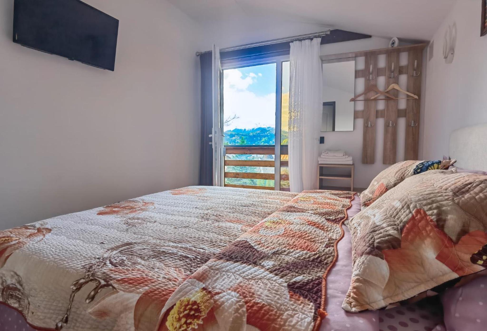 Double Room - Photo 5