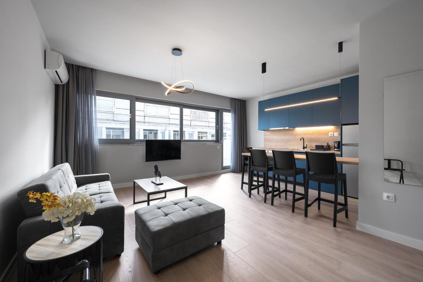 One-Bedroom Apartment
