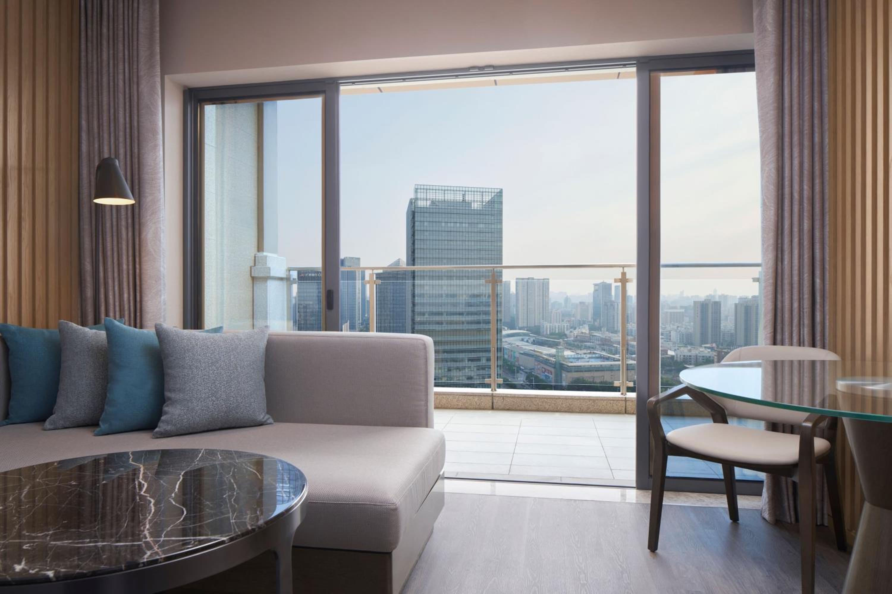 Premier Terrace King photo 3