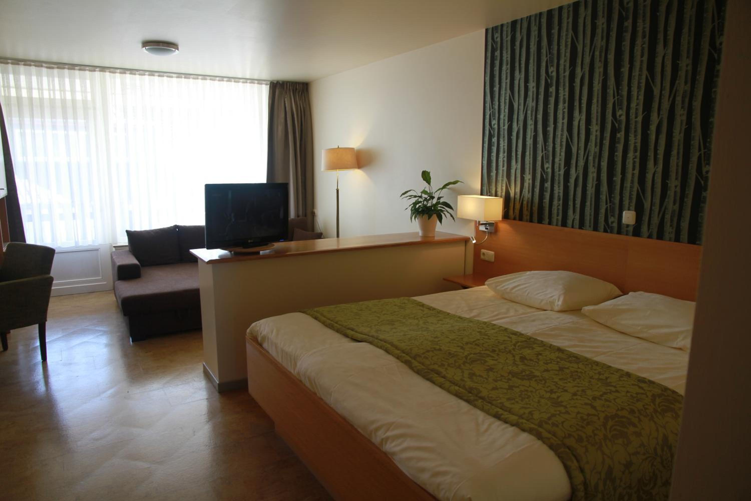 Comfort Double Room with Balcony/Terrace - Photo 2