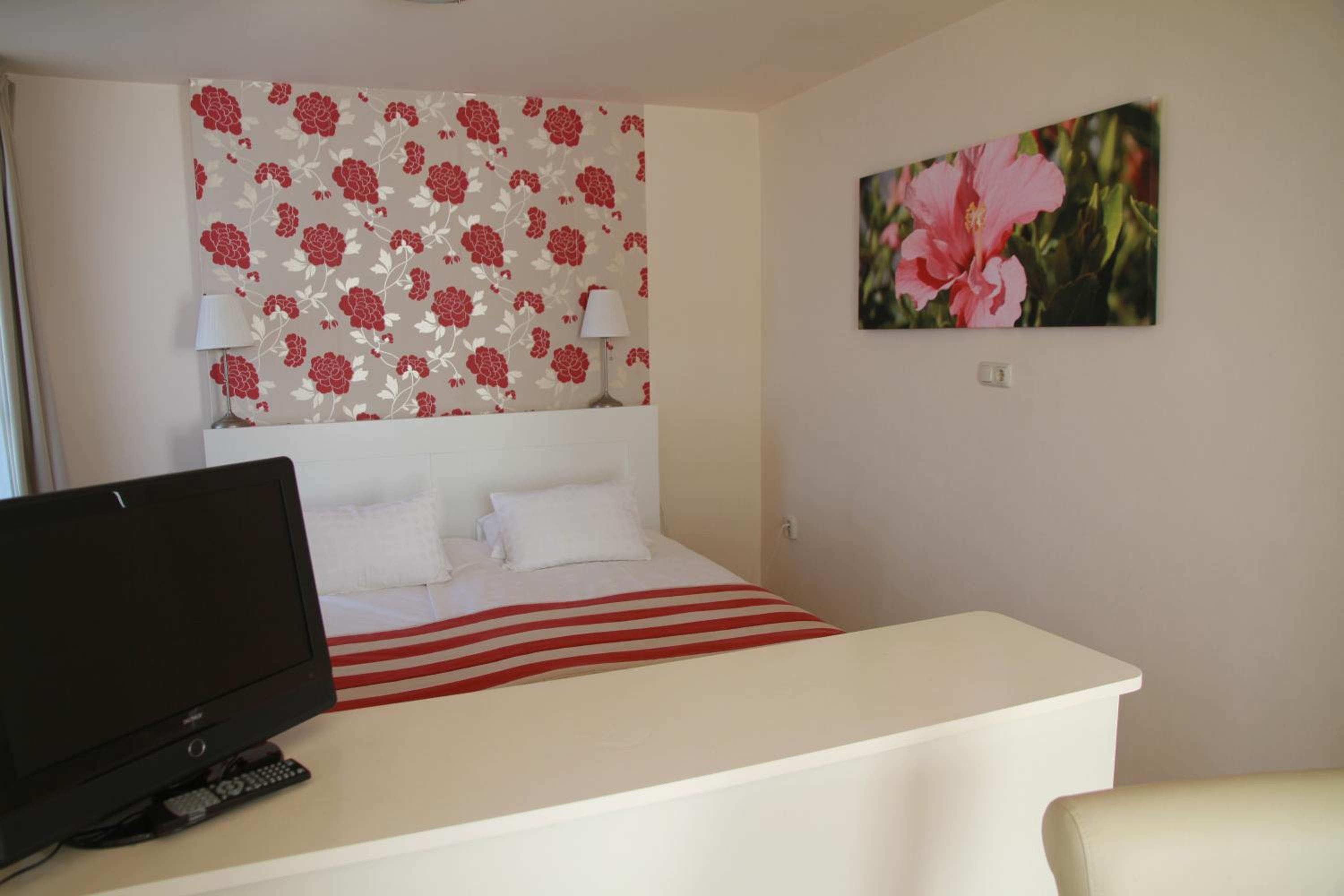 Standard Double Room - Photo 5