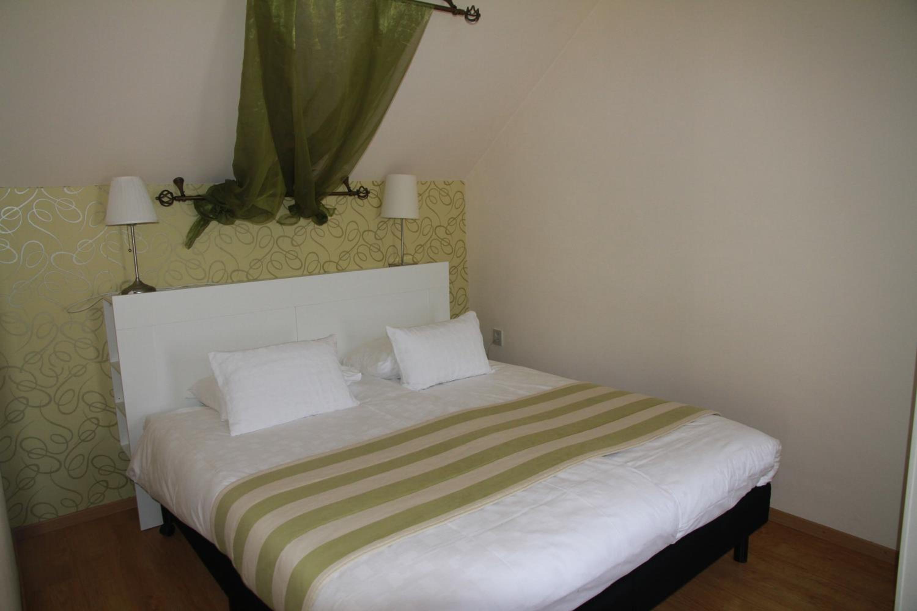 Standard Double Room - Photo 3