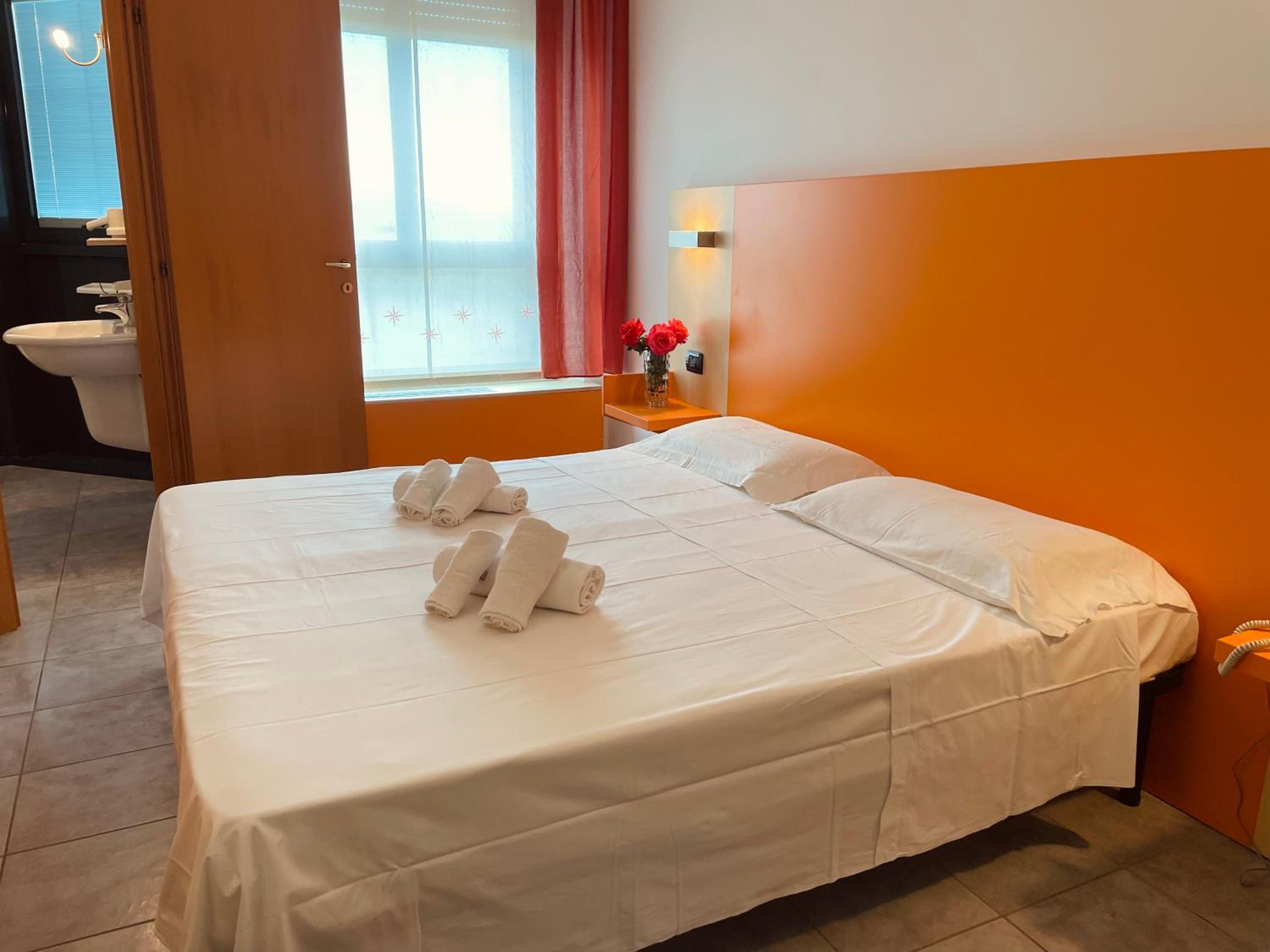 Double or Twin Room photo 1