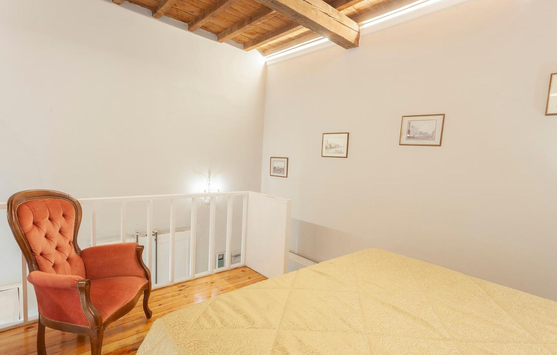 Apartment - Split Level photo 2