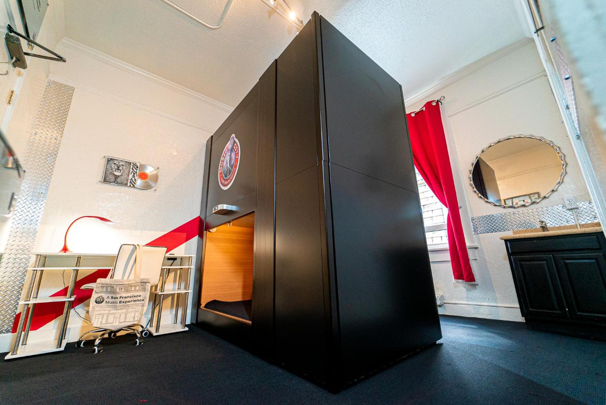 Single Bed in 2 Bed Female Capsule Room