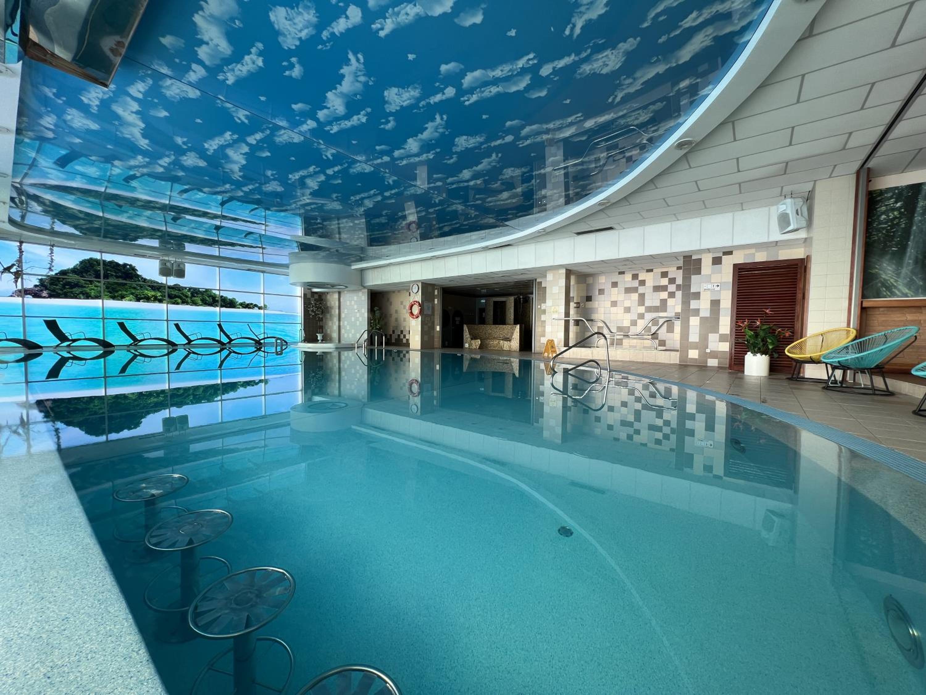 Double or Twin Room with Spa Access - Photo 8