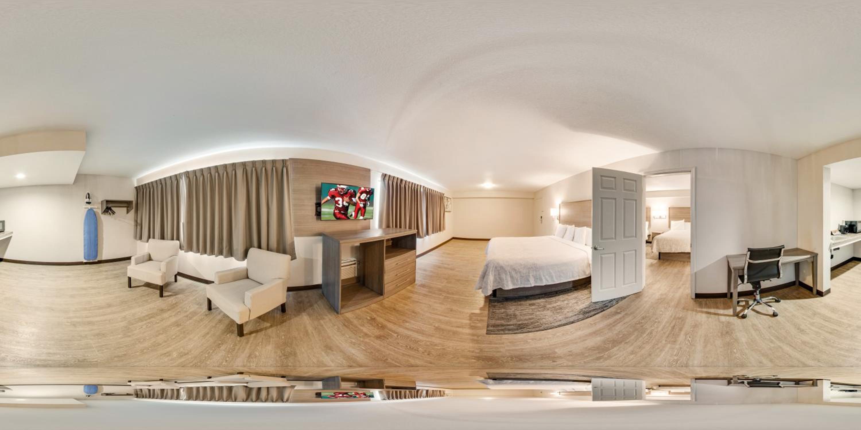 Family Suite - Non-Smoking - Photo 1