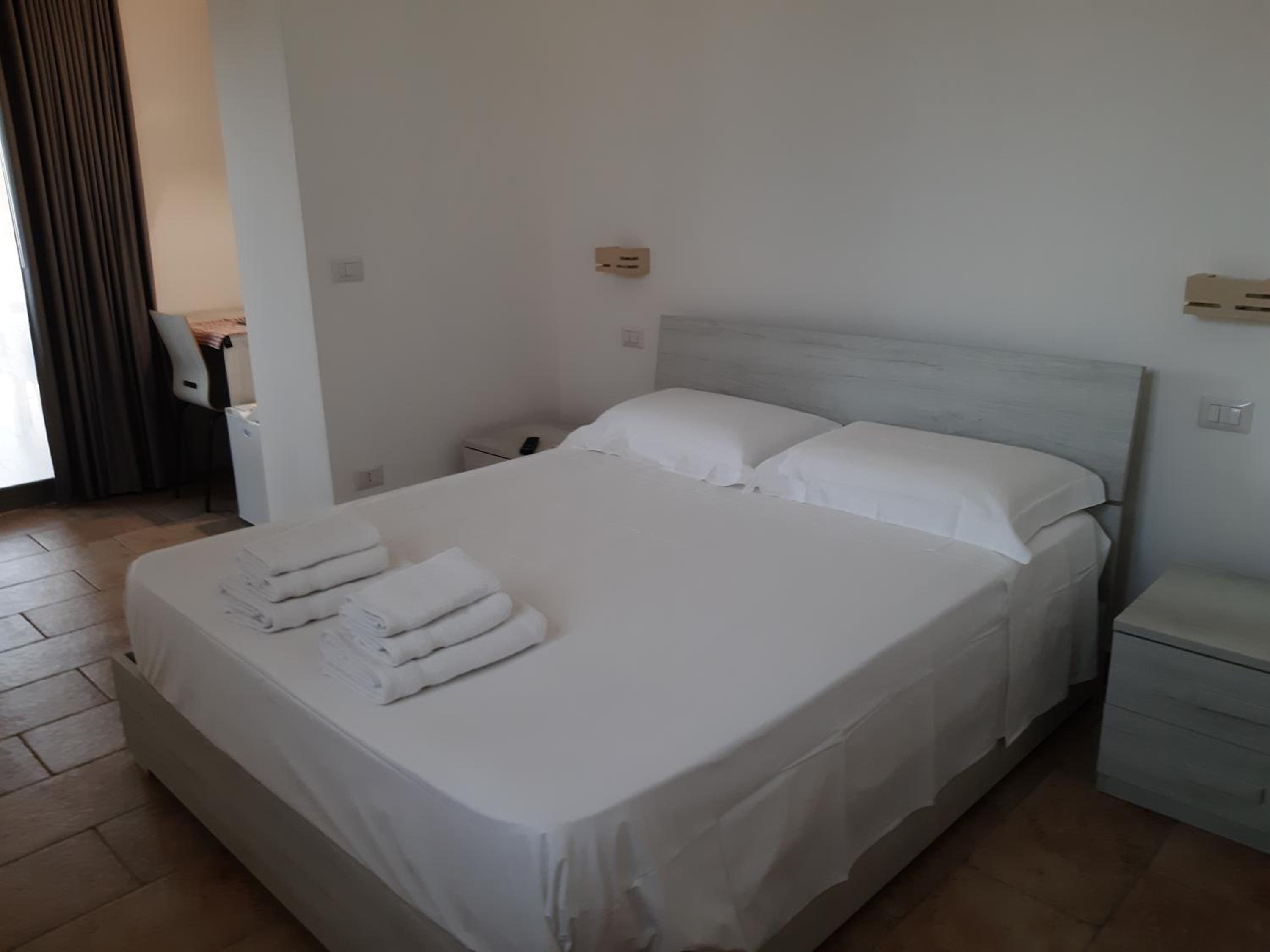 Double Room with Balcony (2 Adults + 1 Child)