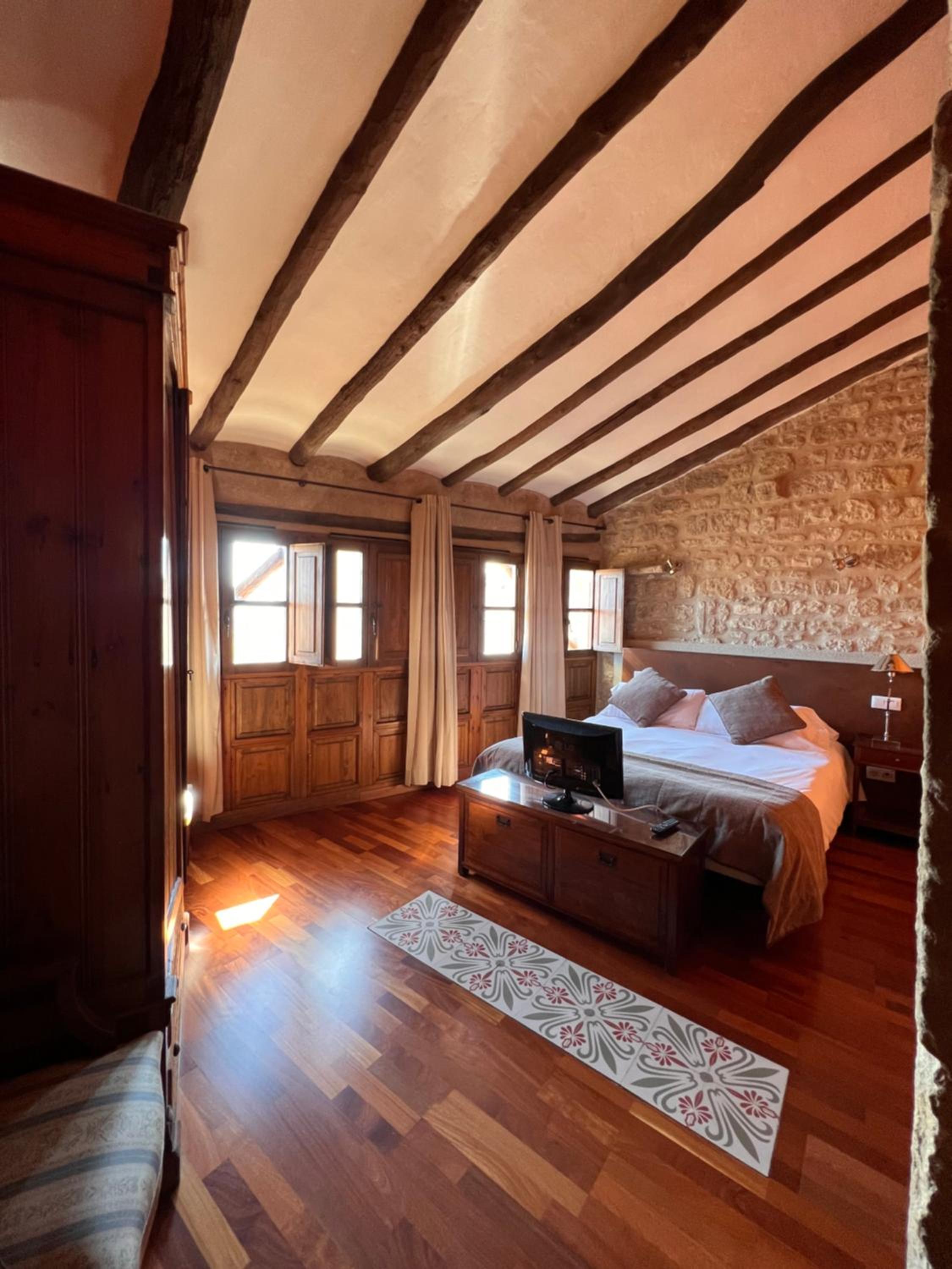 Superior Double Room - Photo 8