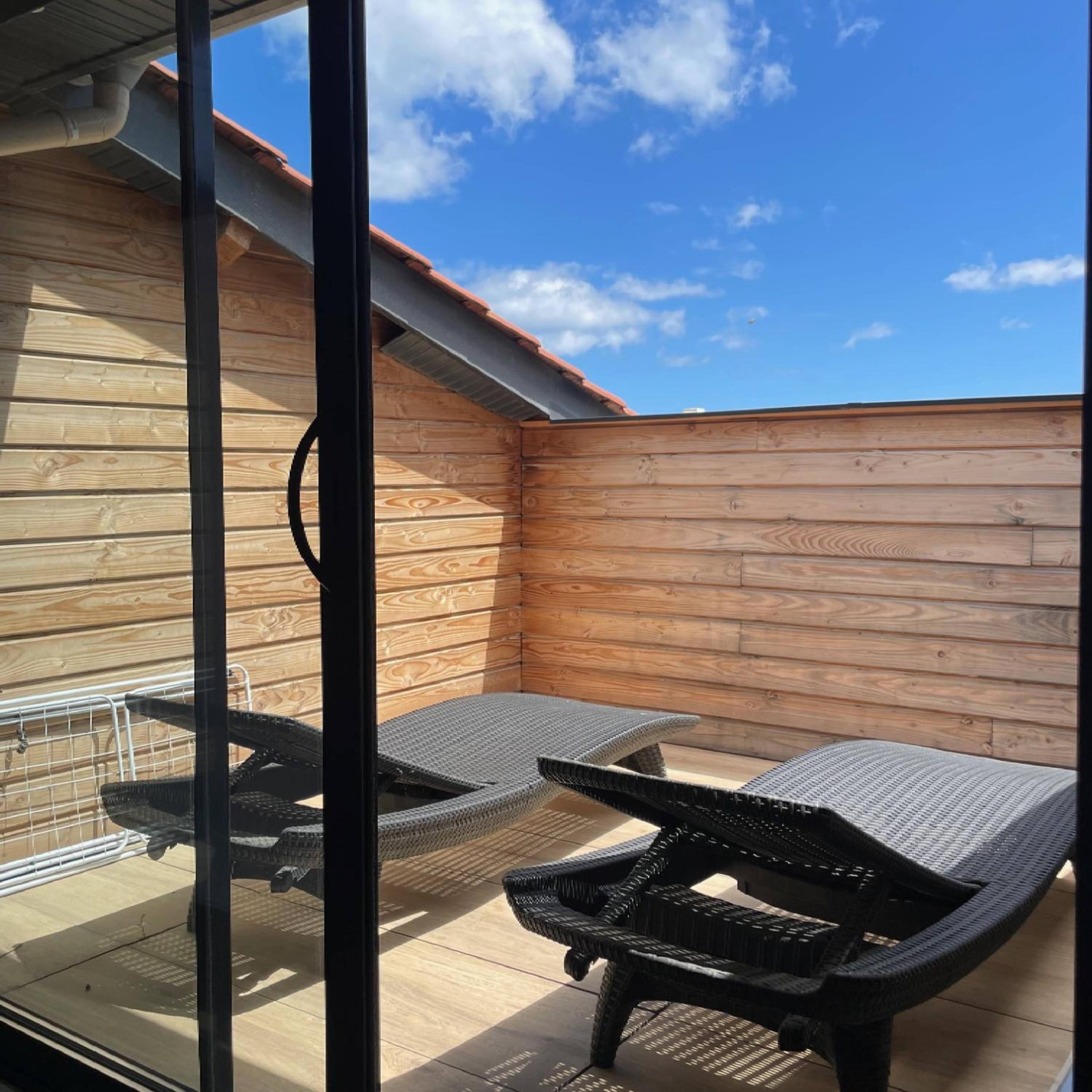 Deluxe Double Room with Balcony and Sea View photo 2