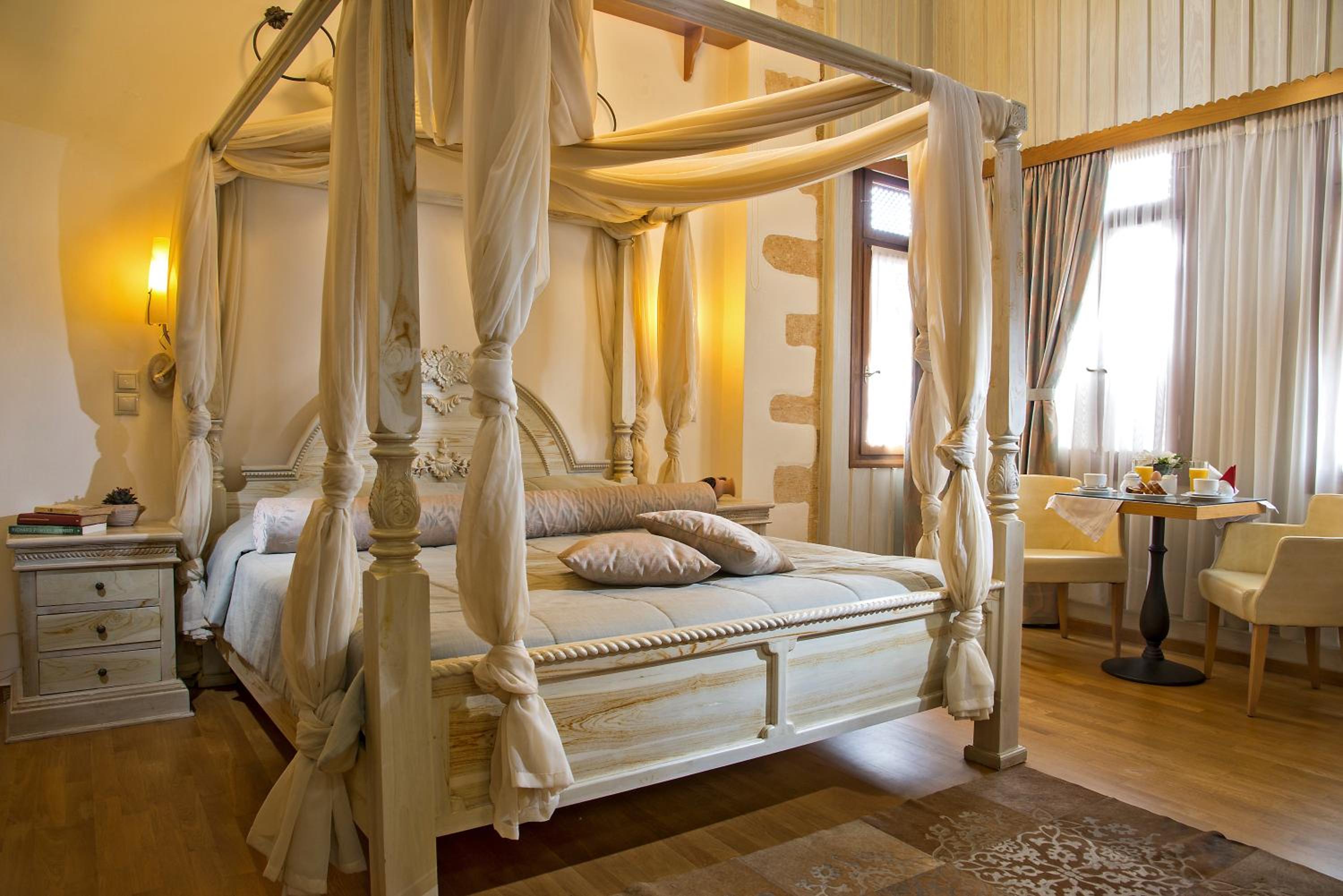 Suite with Spa Bath photo 1