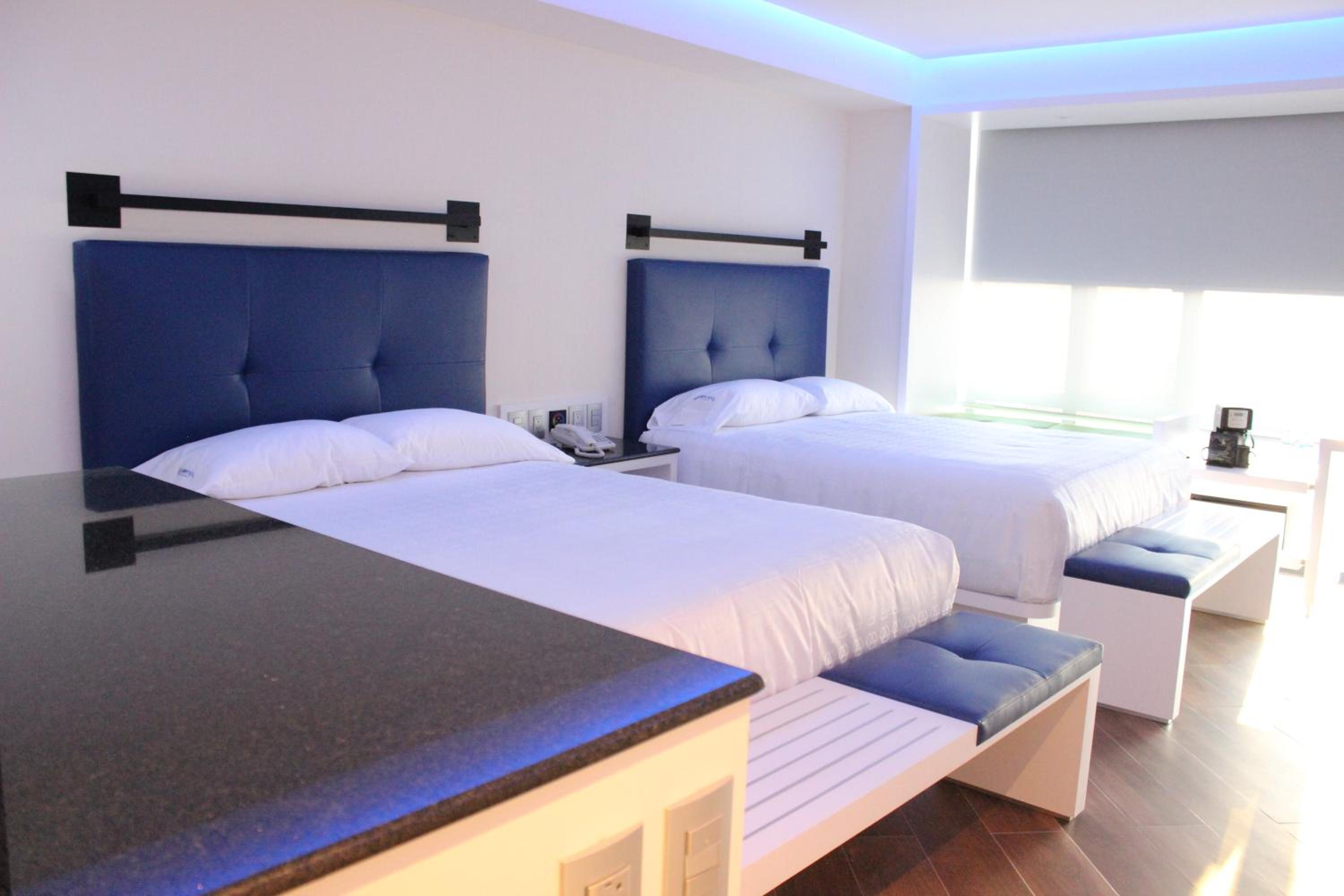 Double Room with Two Double Beds photo 1