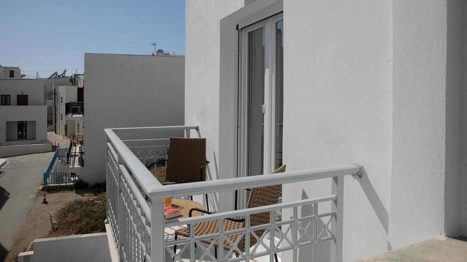 Standard Double Room - Photo 18