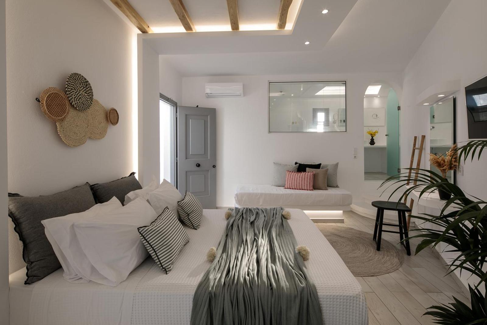 Superior Suite - Photo 4
