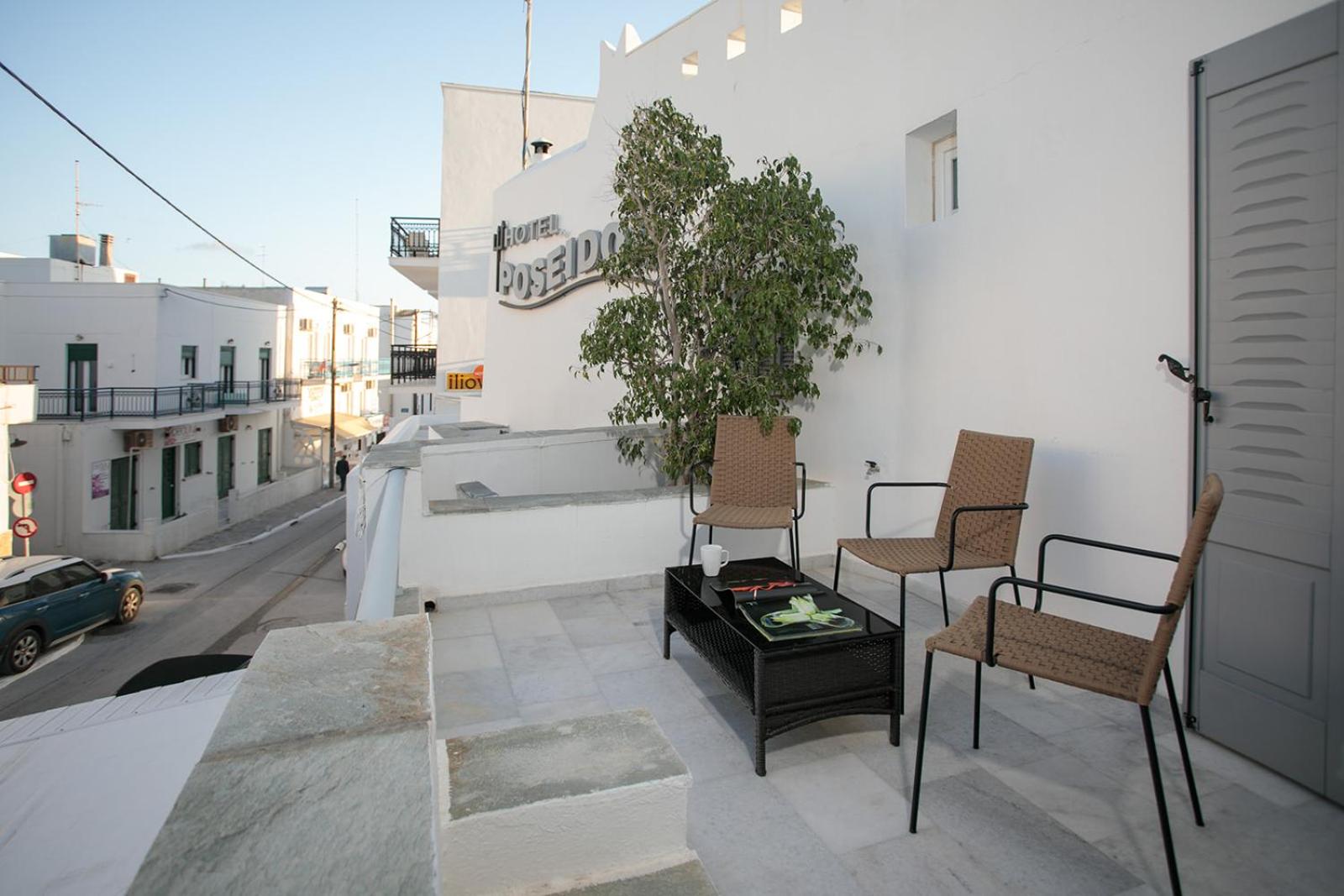 Superior Suite - Photo 19