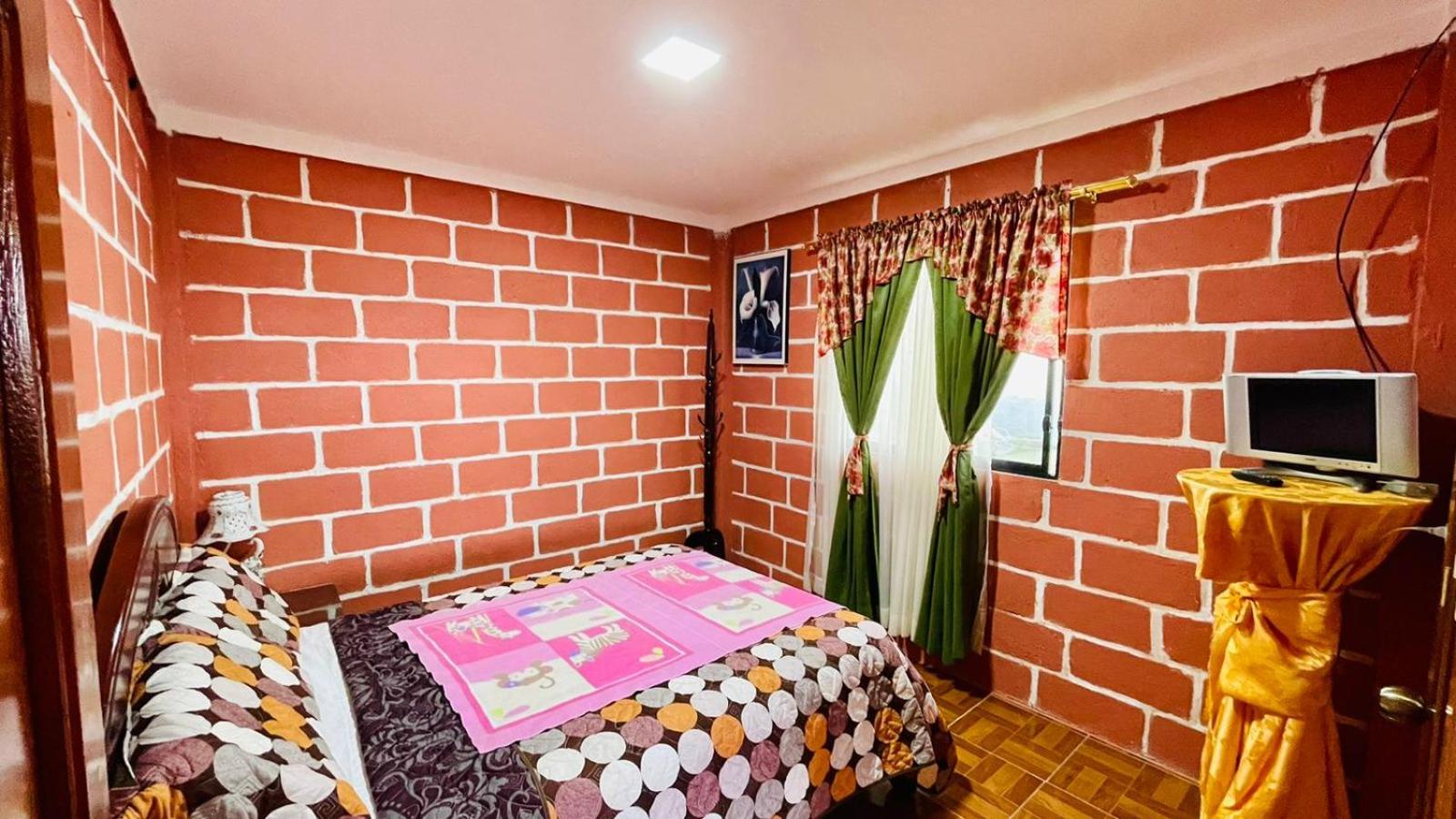Double Room with Private Bathroom photo 3