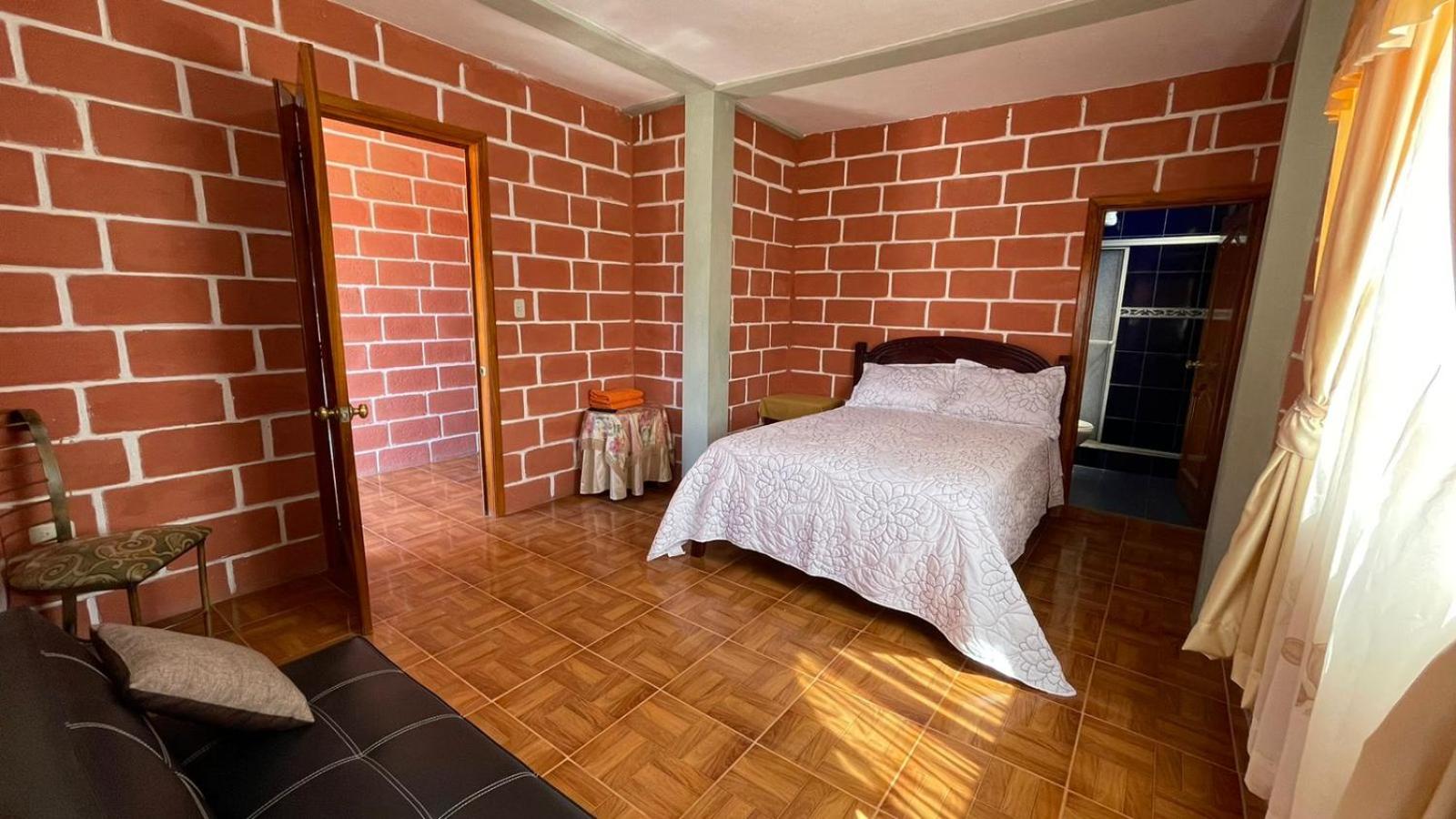 Double Room with Private Bathroom photo 2