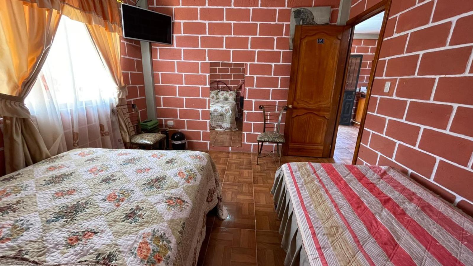 Twin Room with Shared Bathroom photo 1