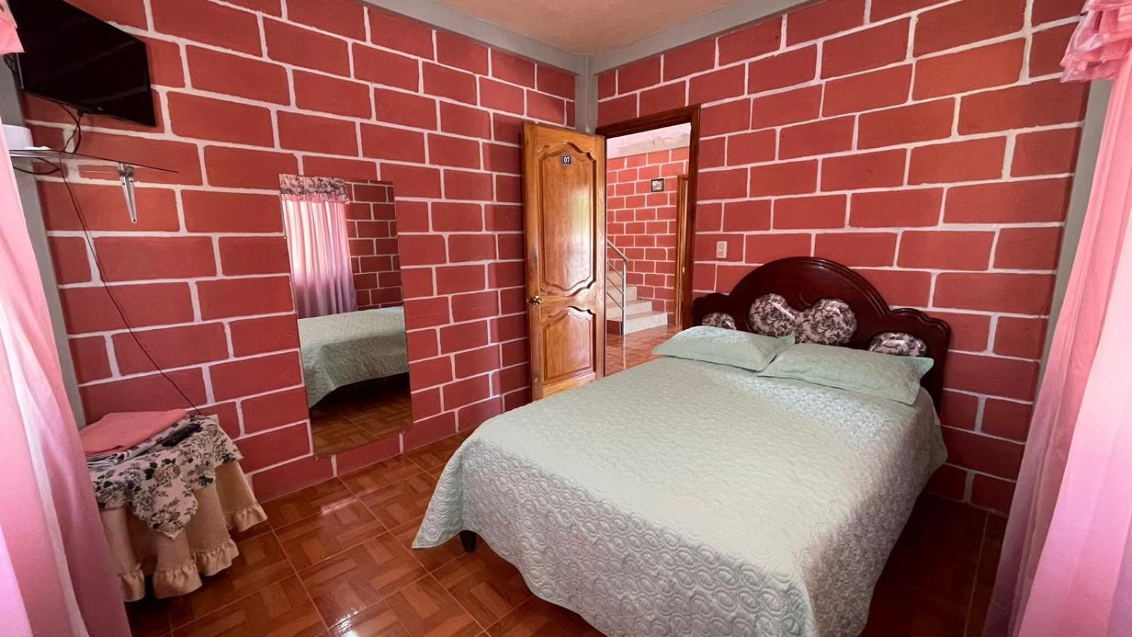 Double Room with Shared Bathroom photo 1