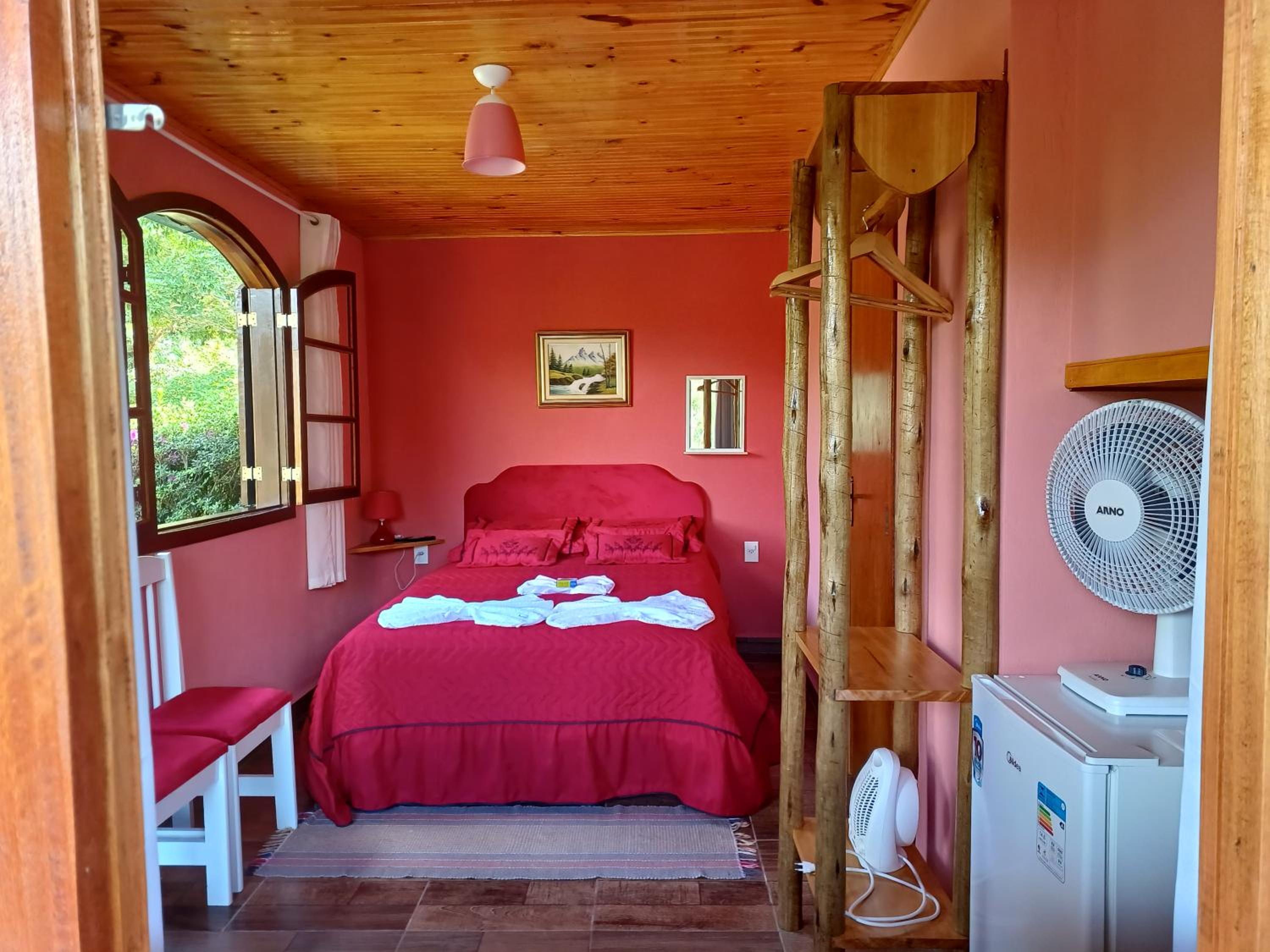 Suite with Balcony - Photo 13