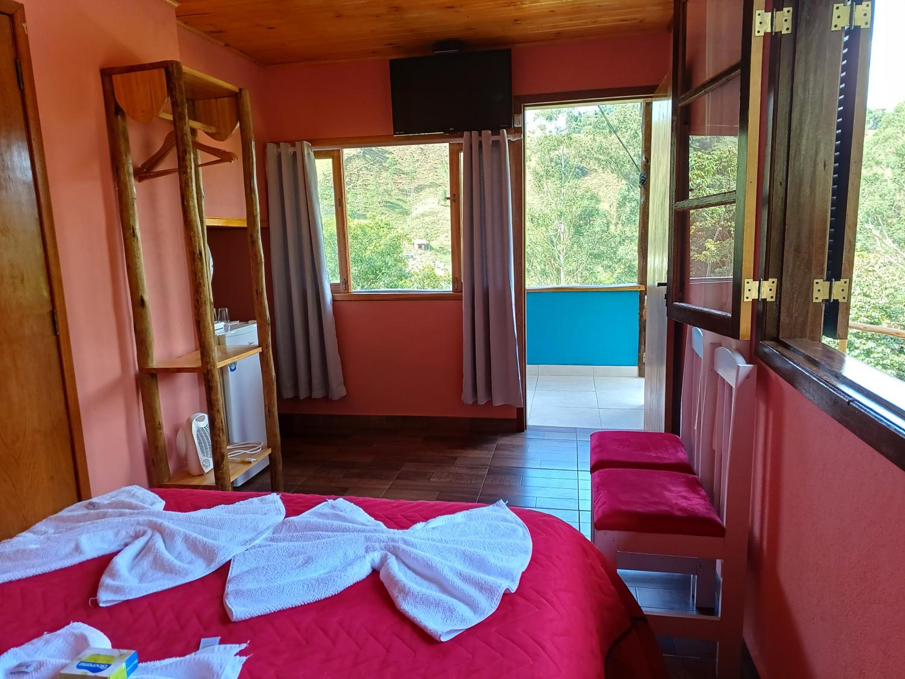 Suite with Balcony - Photo 10