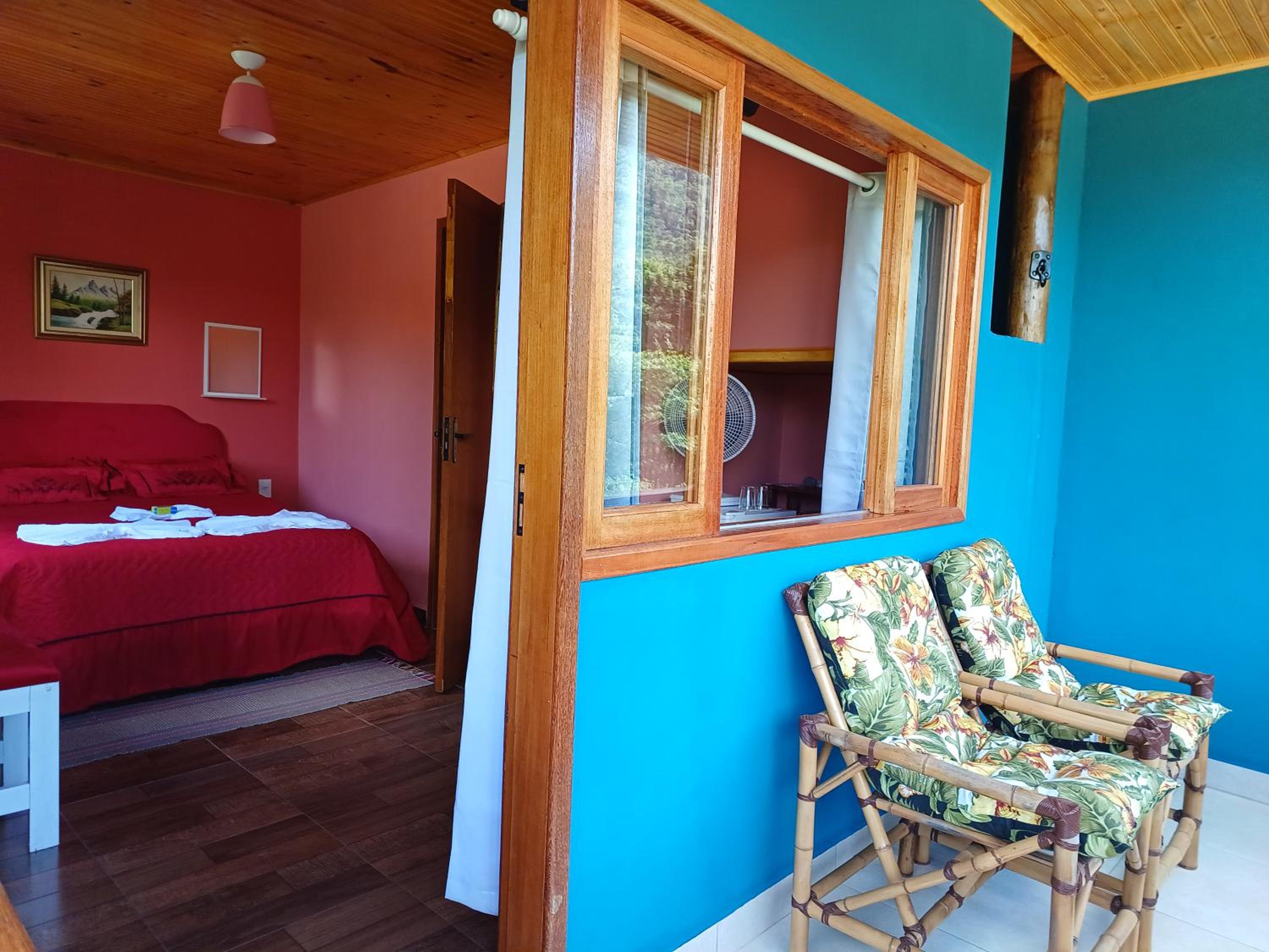 Suite with Balcony - Photo 9