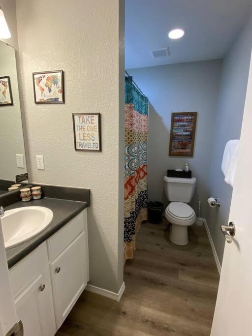 Three-Bedroom Apartment photo 2