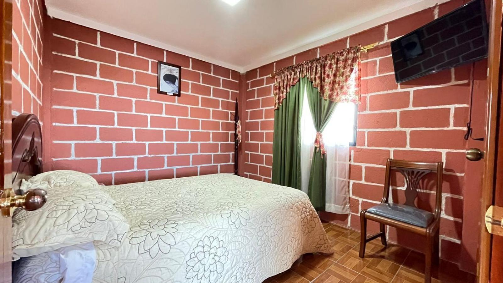 Double Room with Private Bathroom photo 1