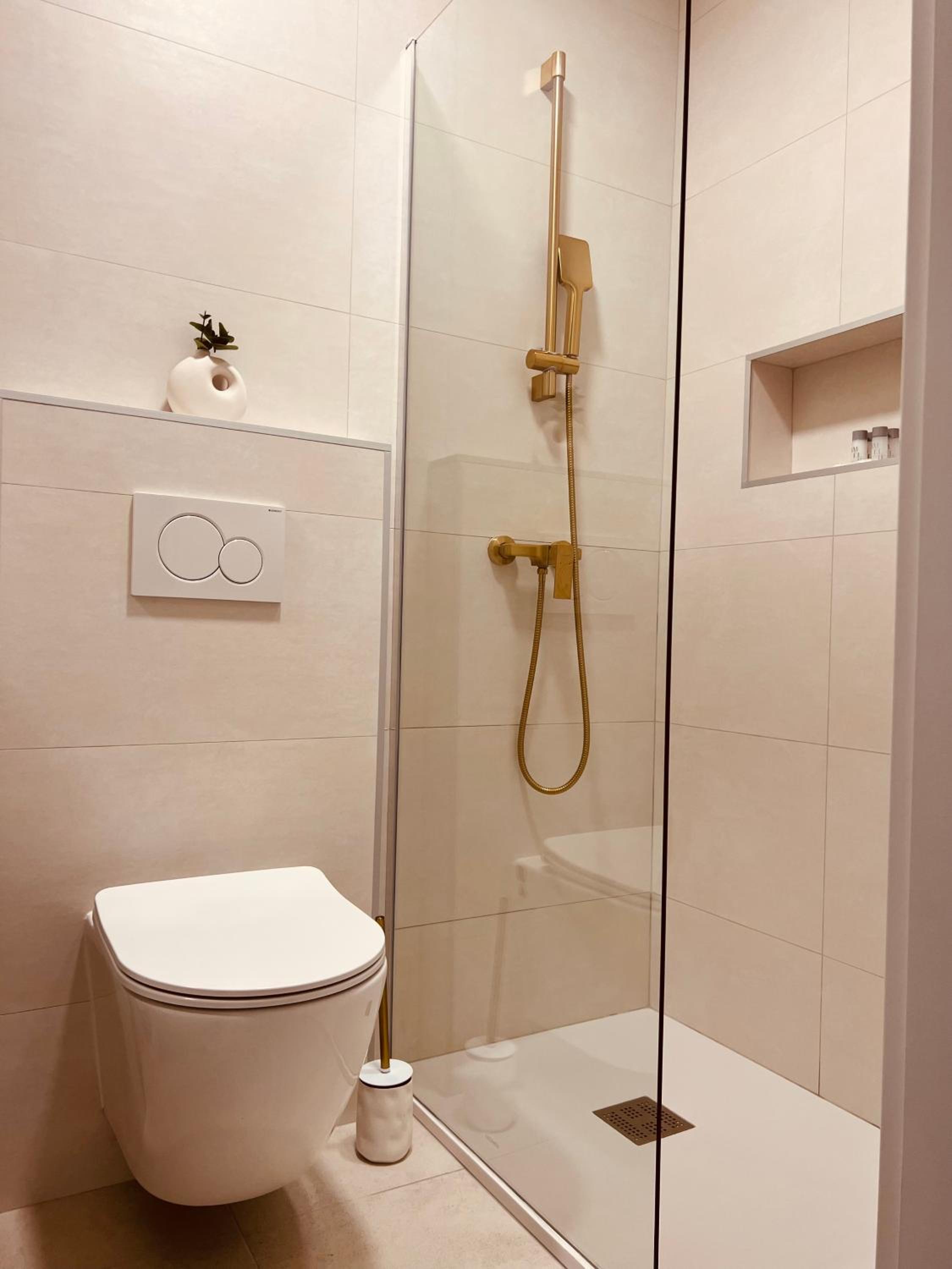 Studio Apartment - Photo 9