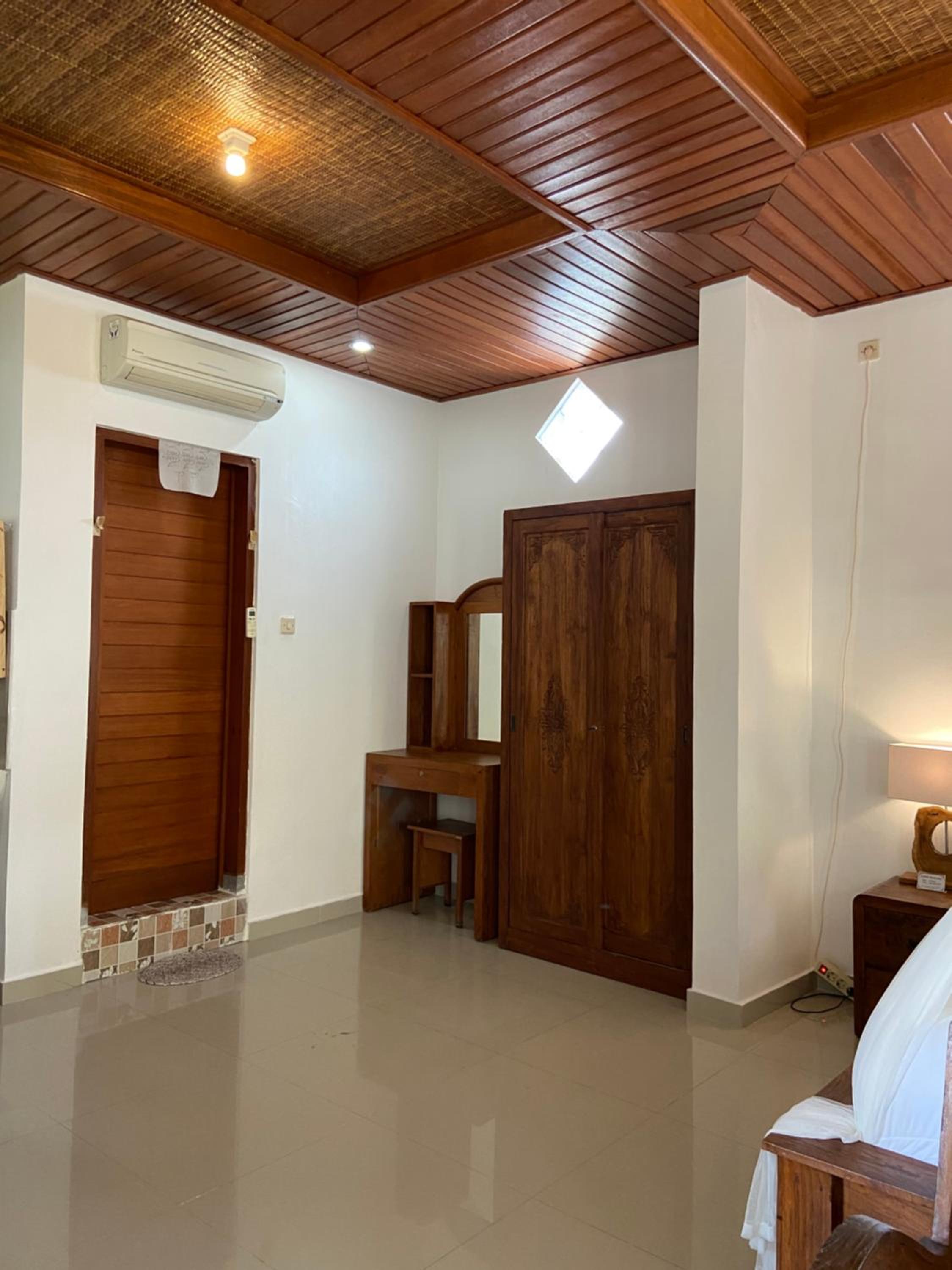 Deluxe Room (2 Adults + 1 Child) - Photo 29