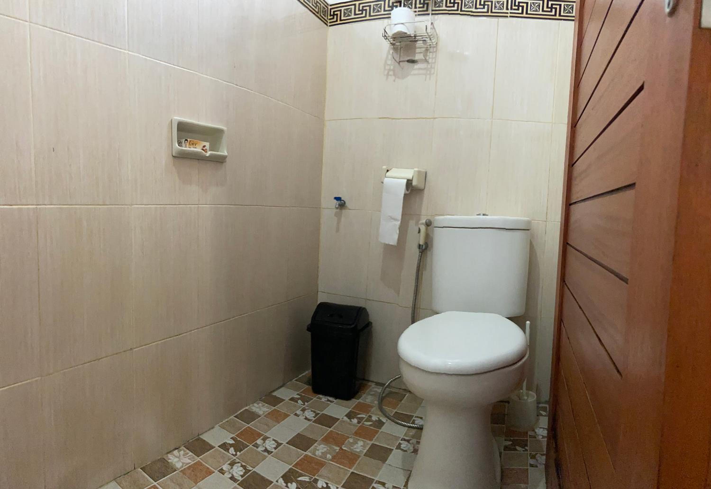 Deluxe Room (2 Adults + 1 Child) - Photo 25