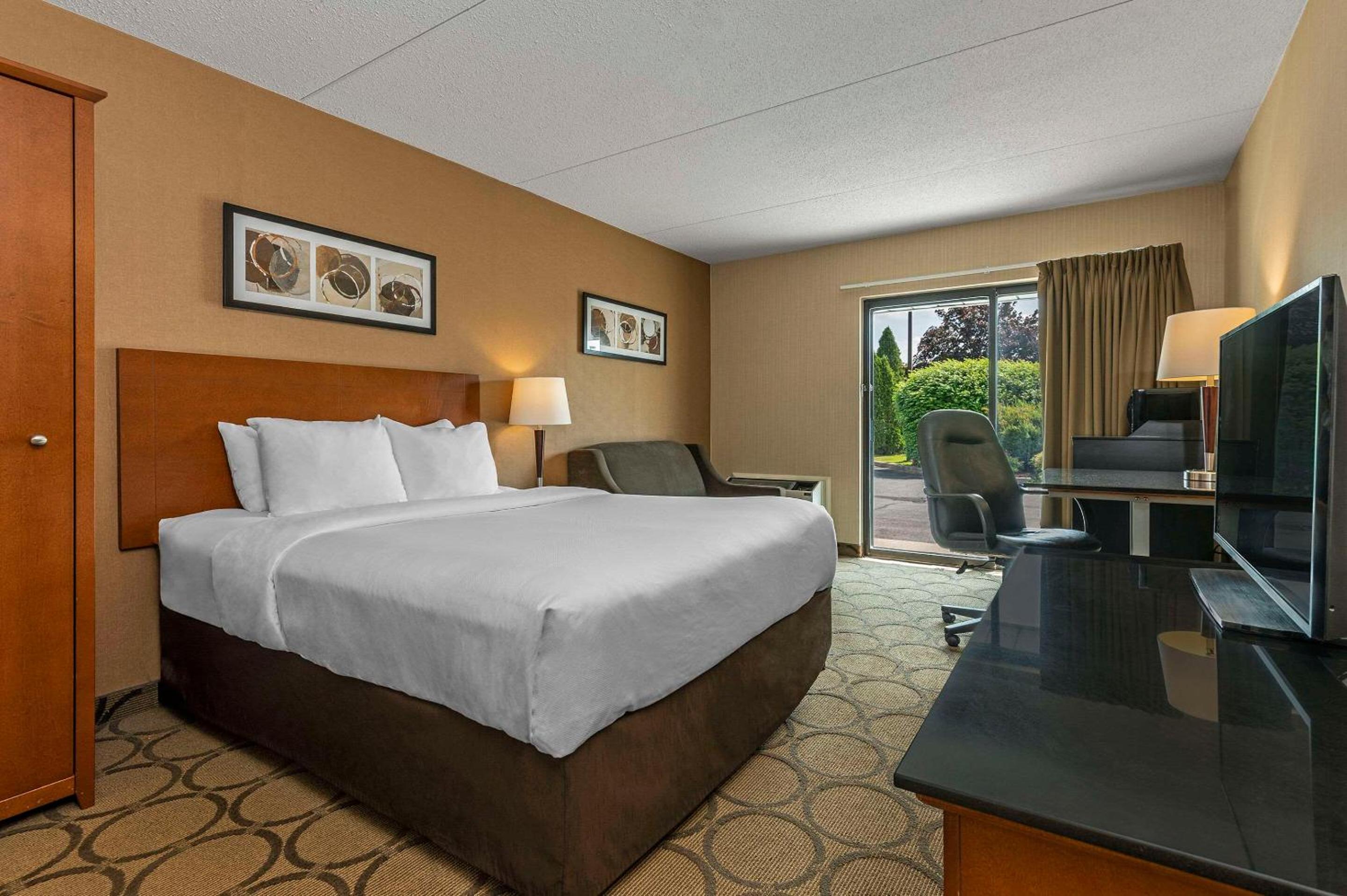 Standard Queen Room - Photo 5