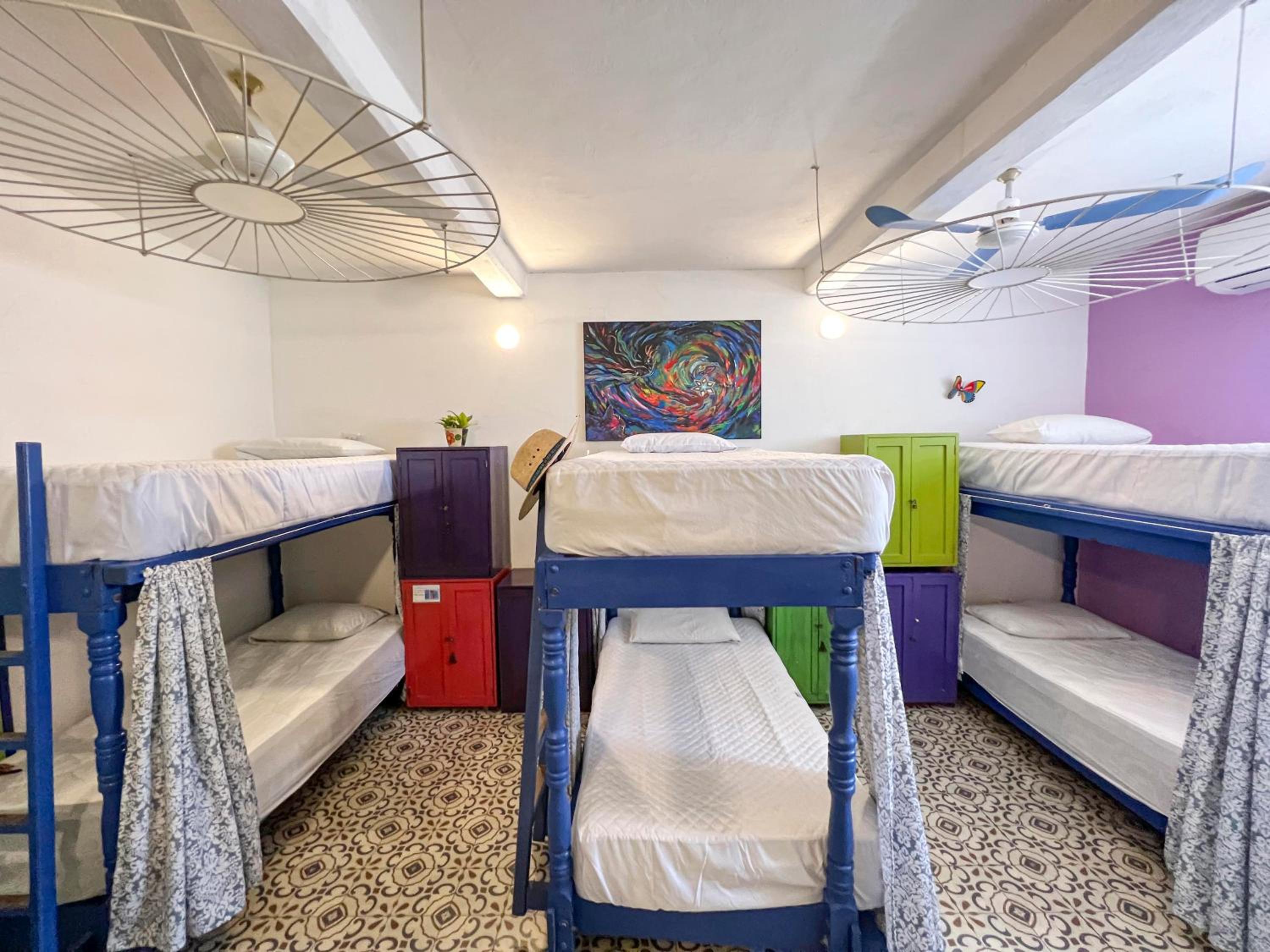 Bed in 8-Bed Mixed Dormitory Room photo 2