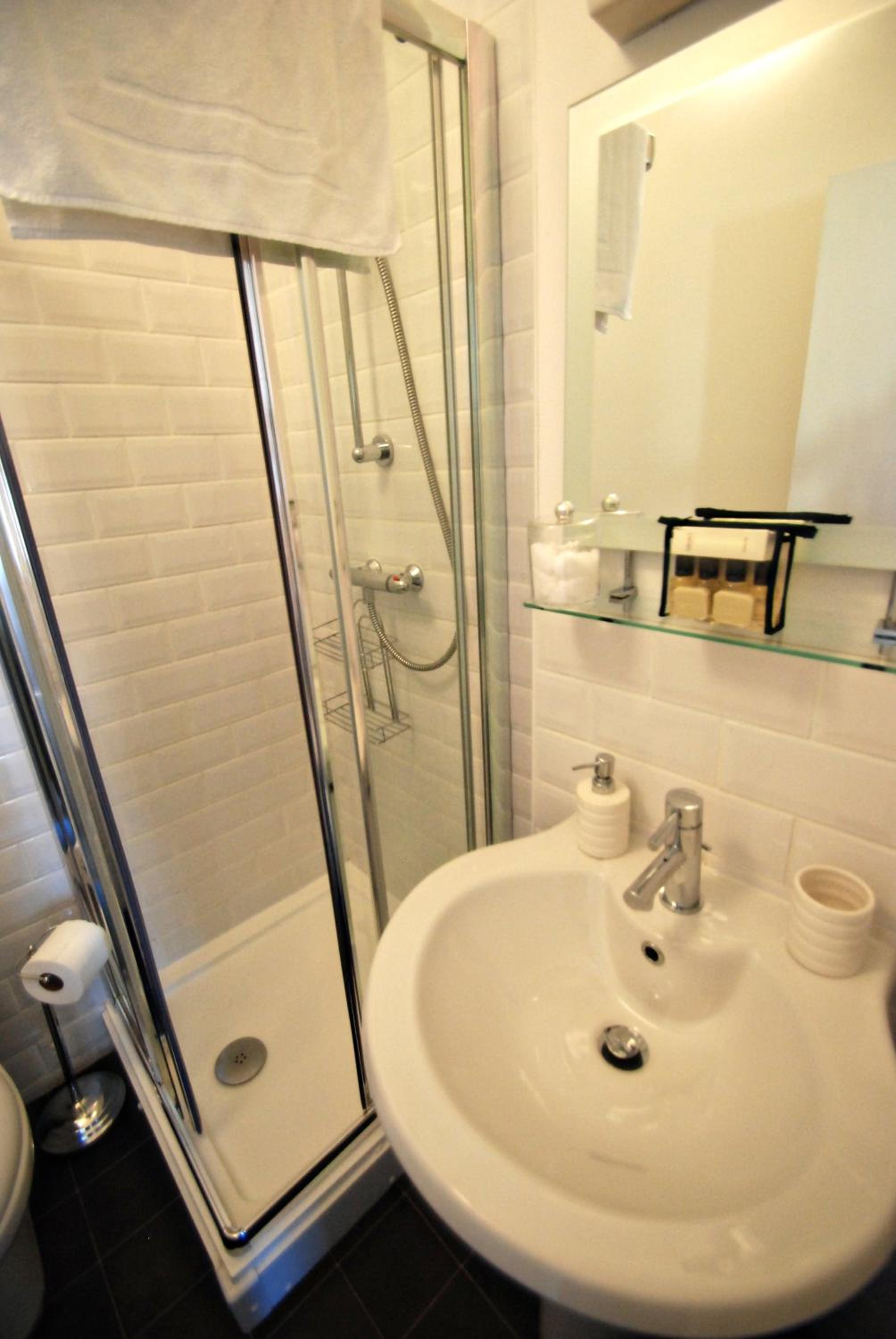 Large Double Or Twin Room photo 1