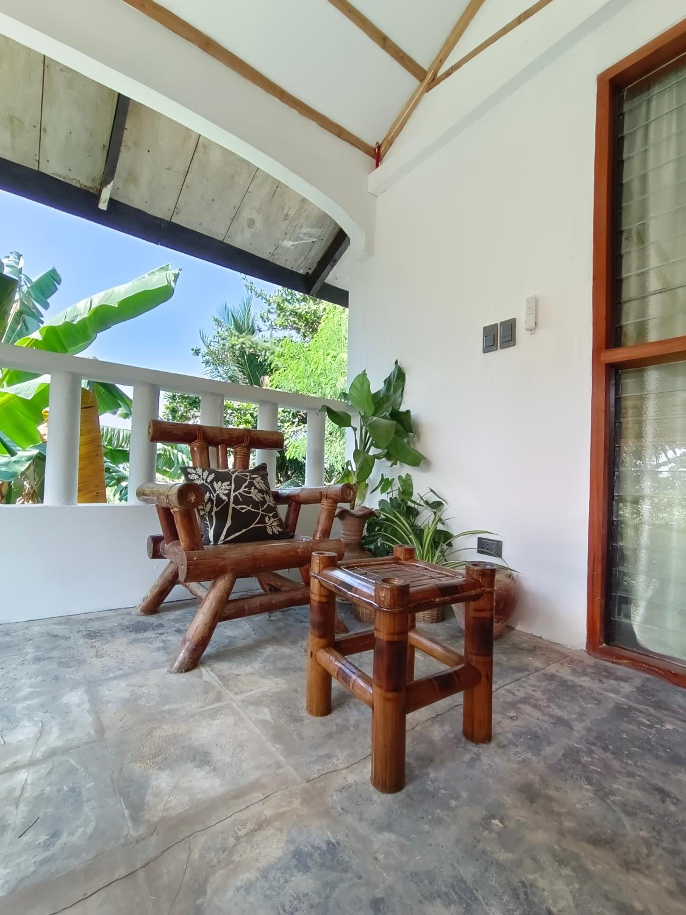 Quadruple Room with Balcony - Photo 7