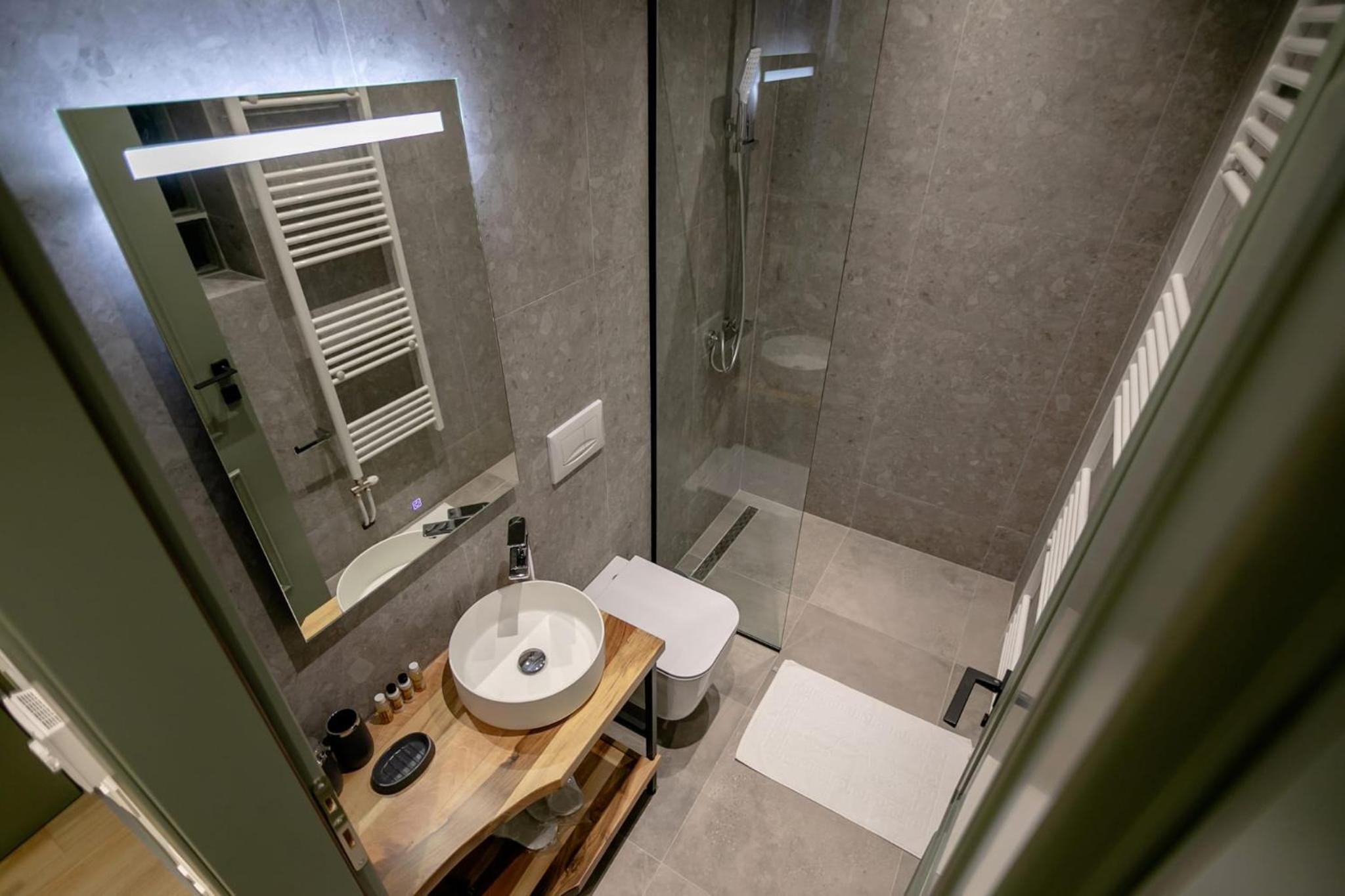 Deluxe Double Room with Balcony photo 1