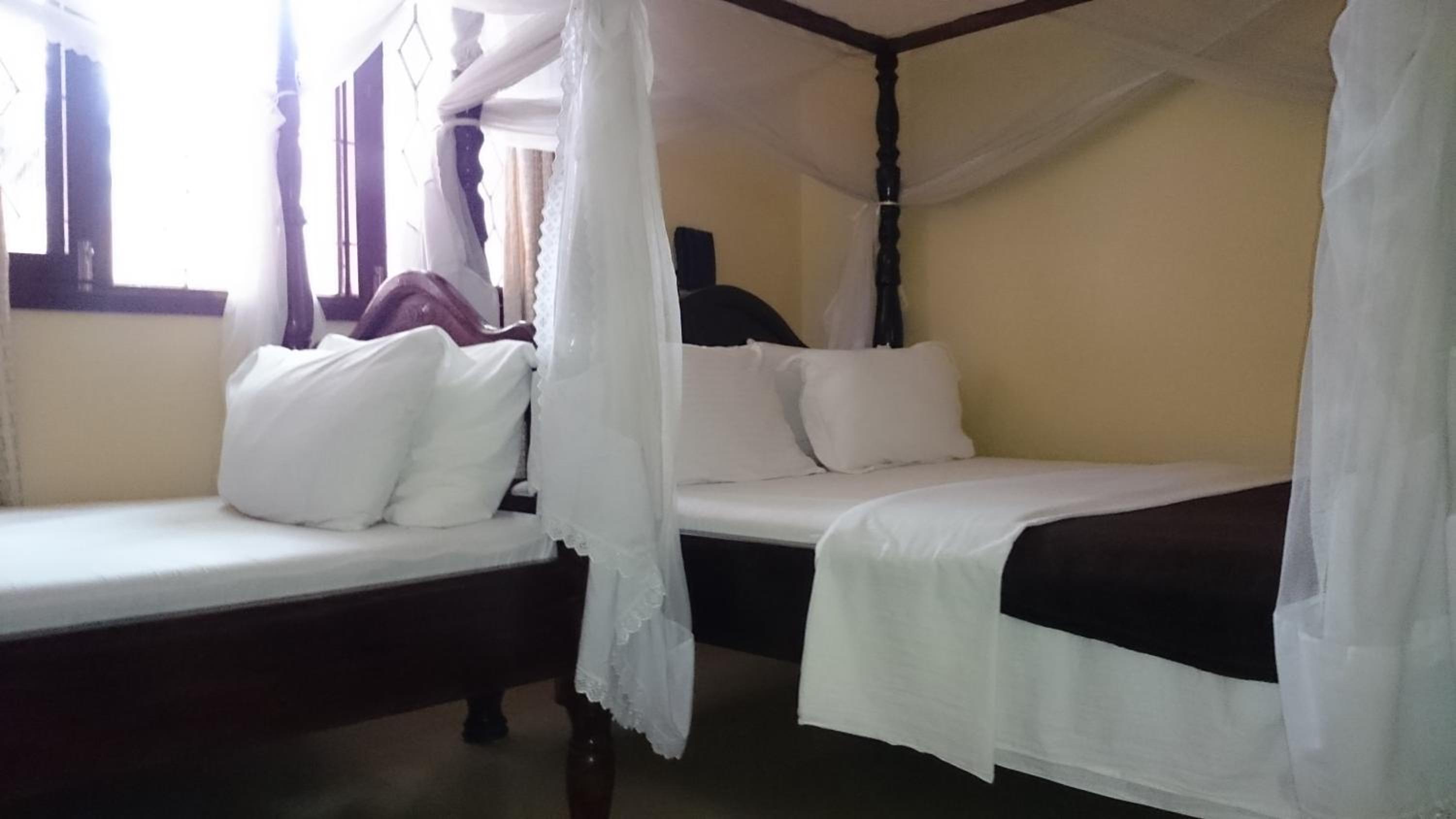 Deluxe Double or Twin Room - Photo 2