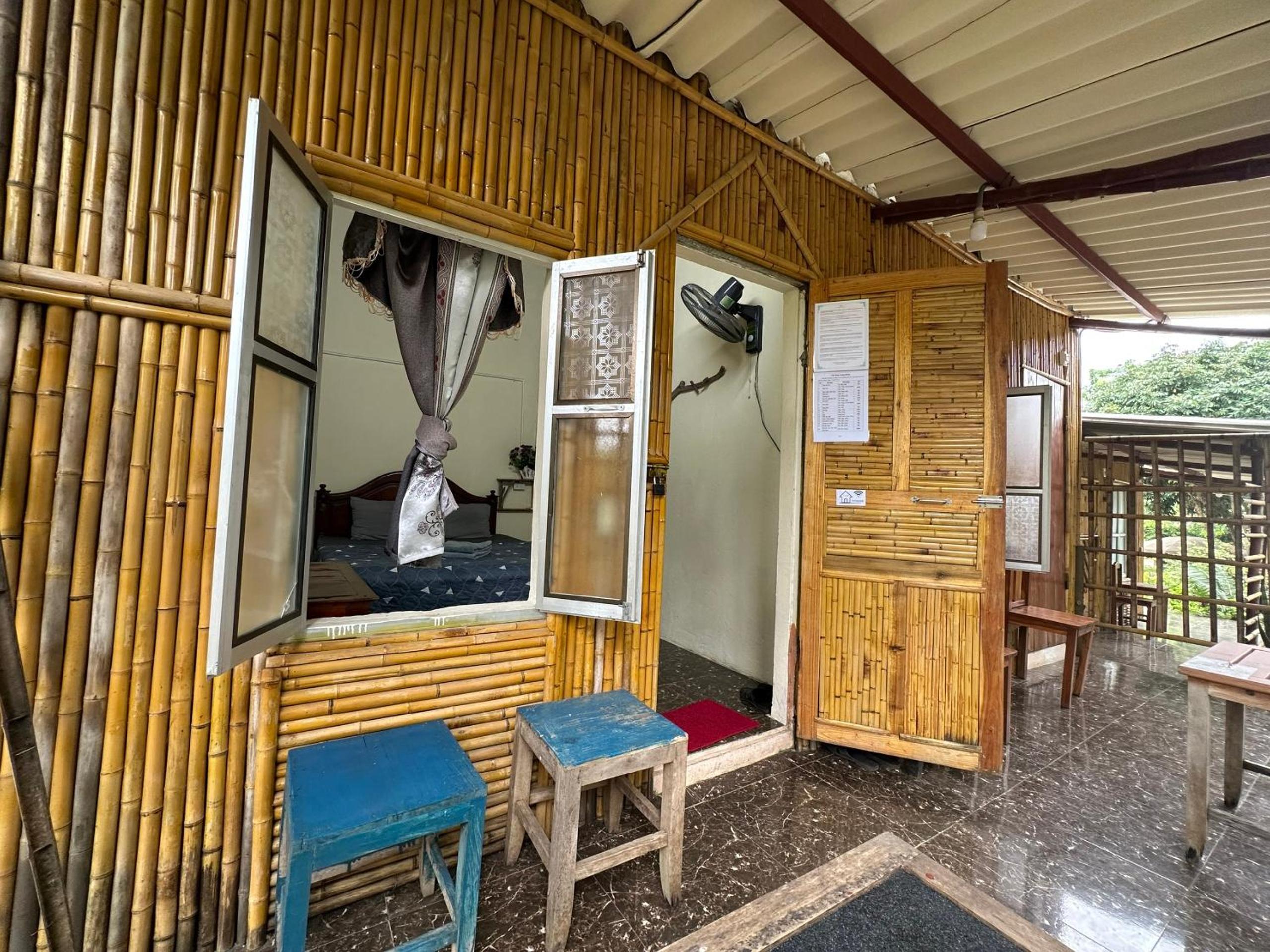 Bungalow with Garden View photo 2