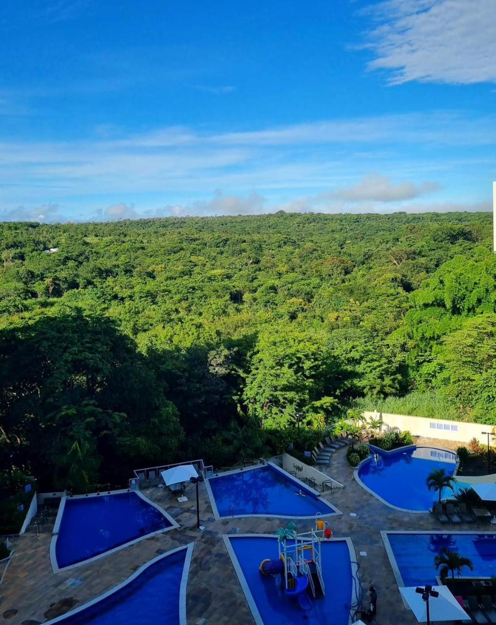 Condominium 1 photo 3