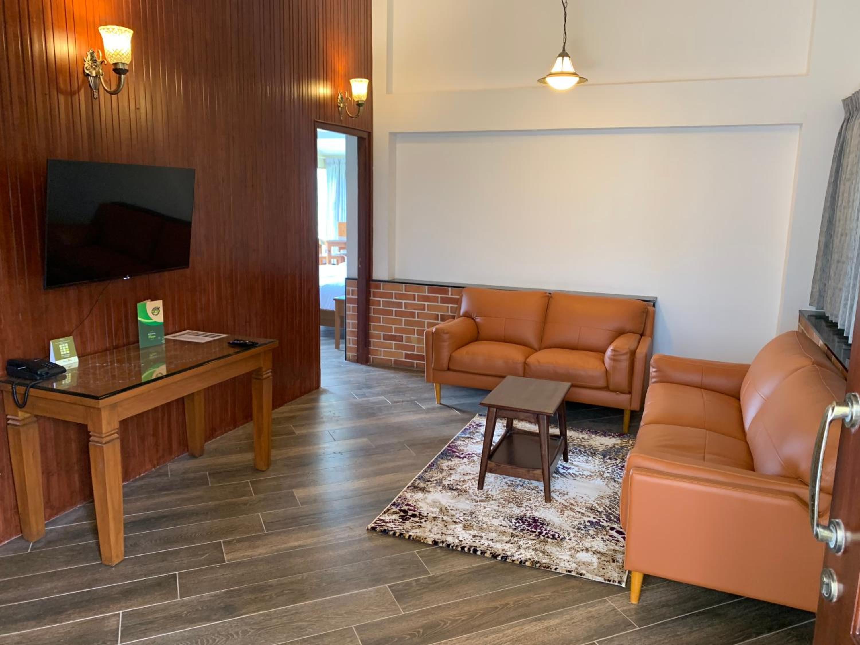 Suite with Mountain View