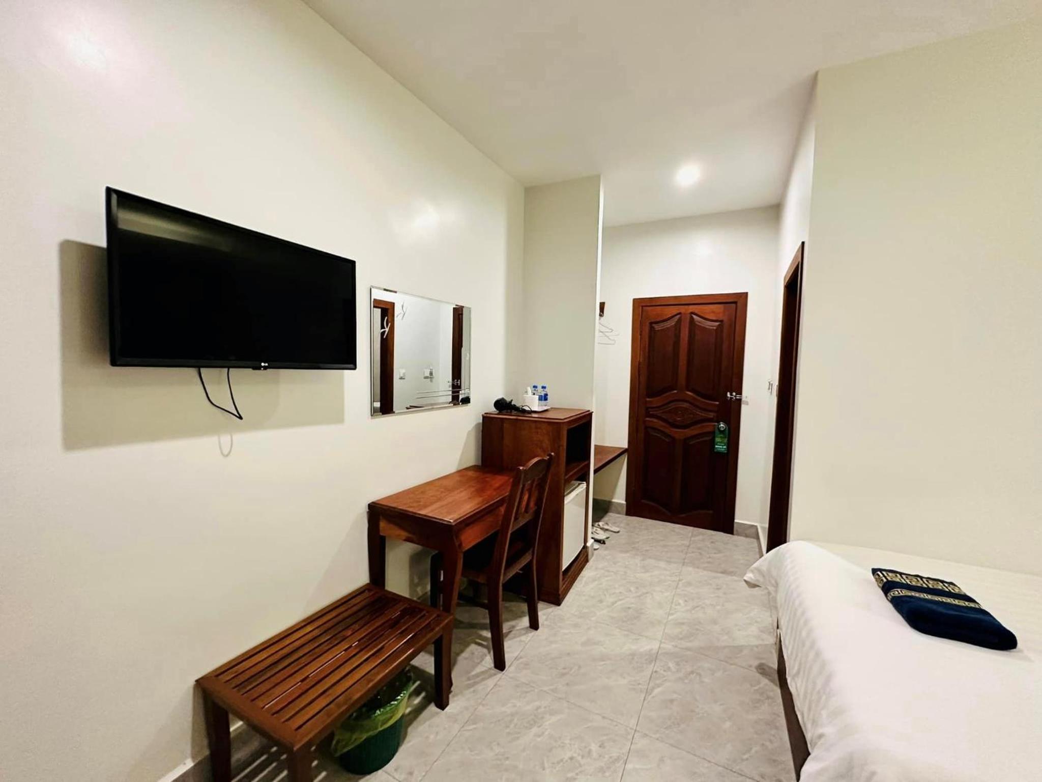 Twin Room - Photo 3
