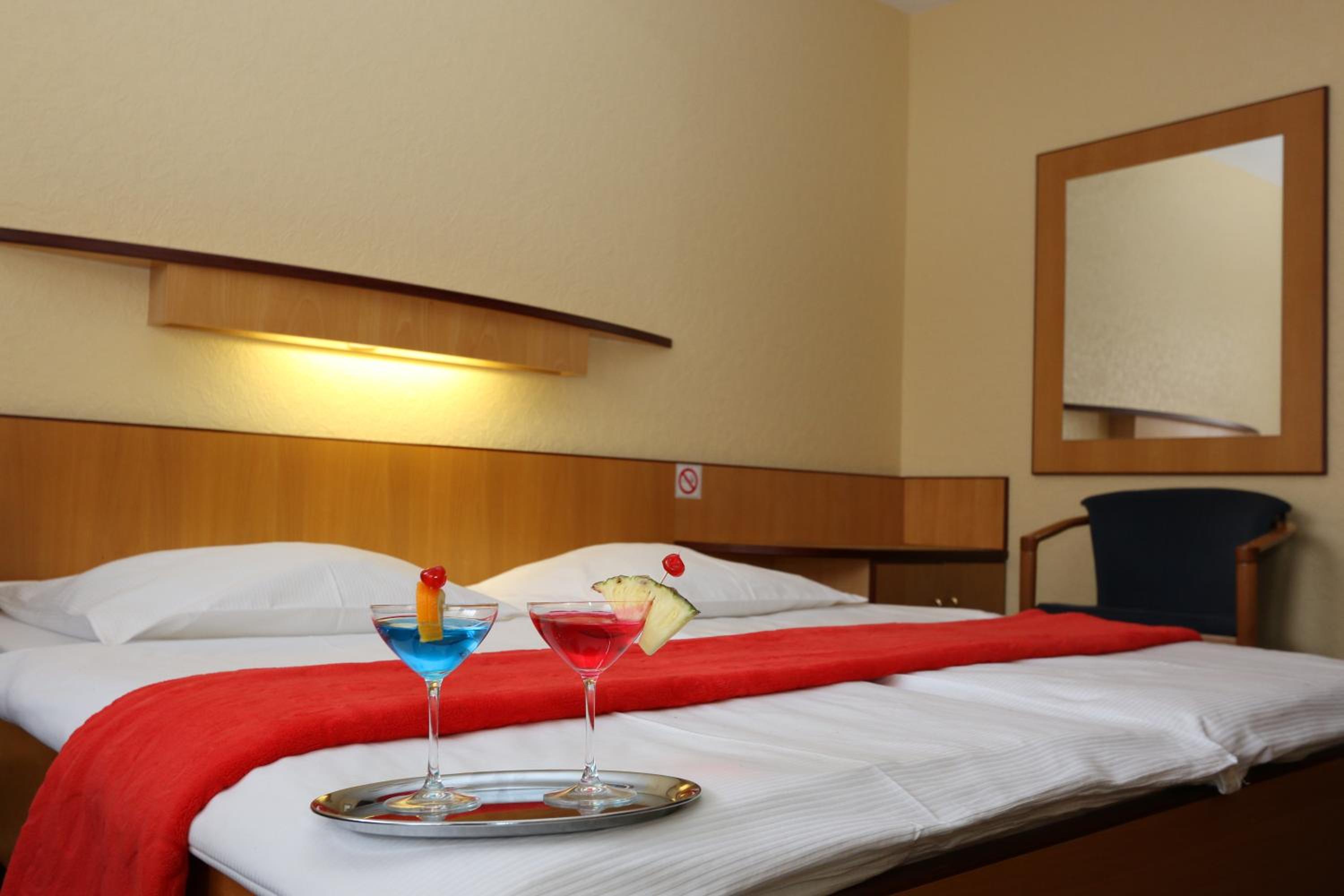 Double or Twin Room - Photo 1
